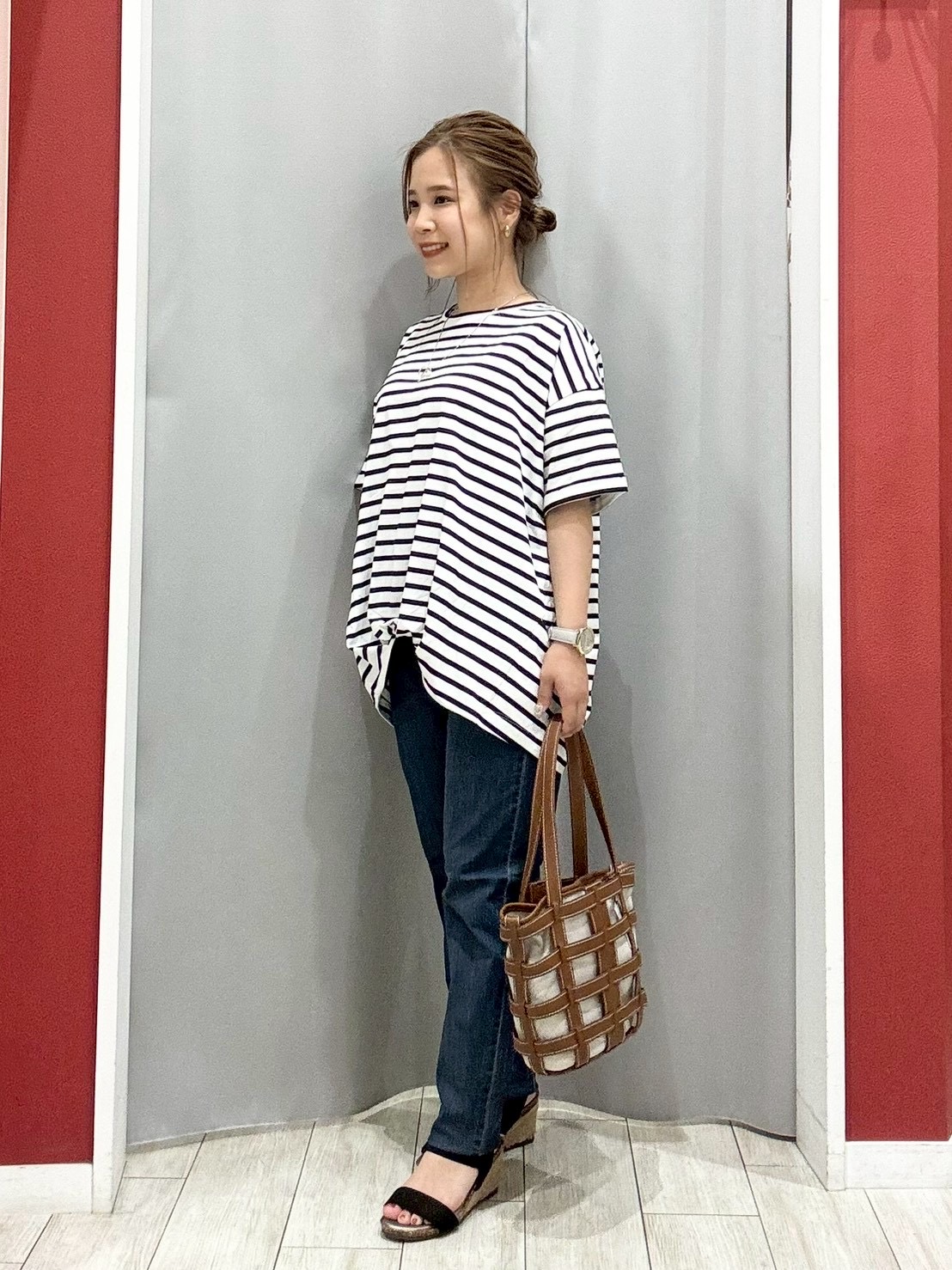 shioさんの「SHOO･LA･RUE｜【洗濯機可/S-LL】程よいVネックですっきり魅せる ジップアップ 7分袖シアーカーディガン」を使ったコーディネート