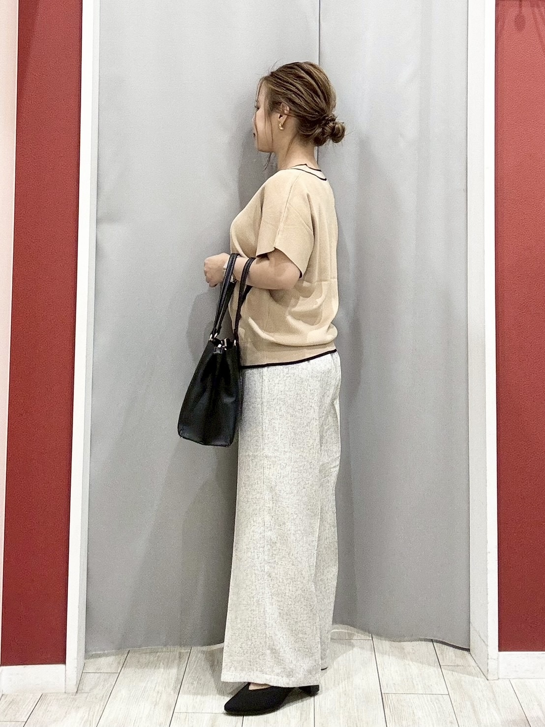 shioさんの「SHOO･LA･RUE｜【洗濯機可/S-LL】オンにもオフにも マルチに使えるボタンレスカーディガン」を使ったコーディネート