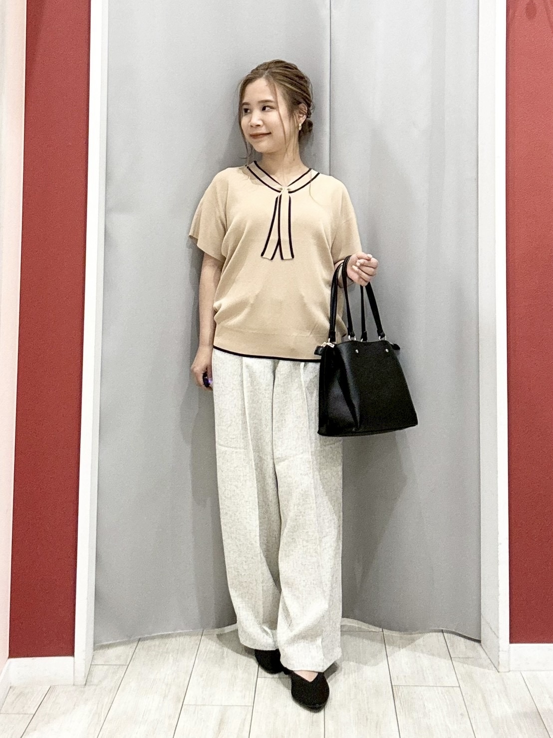 shioさんの「SHOO･LA･RUE｜【洗濯機可/S-LL】オンにもオフにも マルチに使えるボタンレスカーディガン」を使ったコーディネート