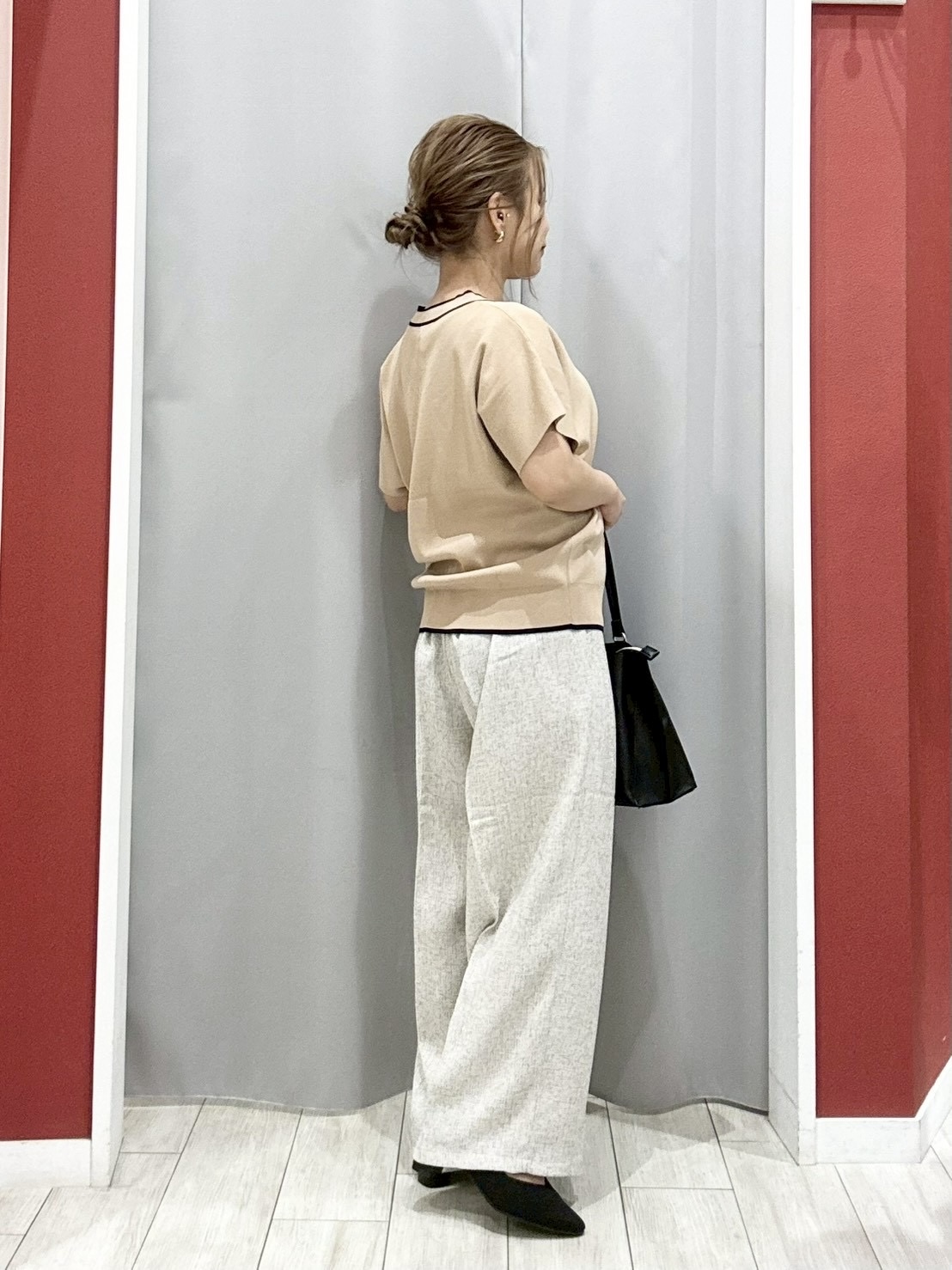 shioさんの「SHOO･LA･RUE｜【洗濯機可/S-LL】オンにもオフにも マルチに使えるボタンレスカーディガン」を使ったコーディネート
