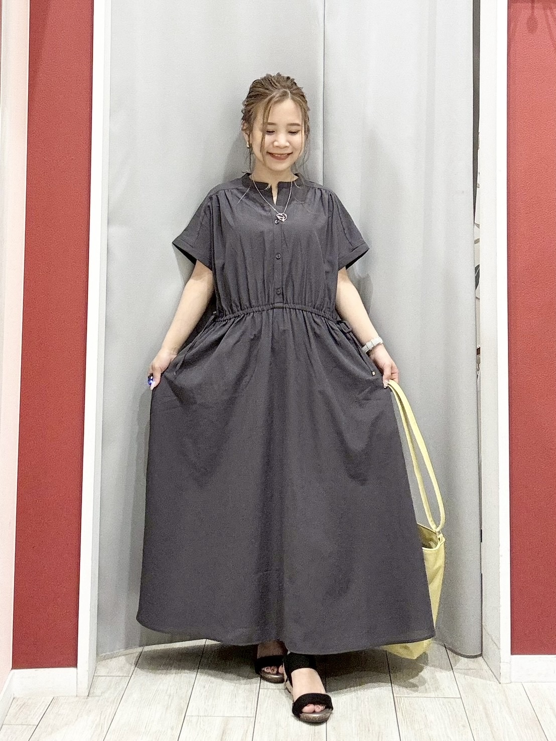 shioさんの「SHOO･LA･RUE｜【洗濯機可/S-LL】オンにもオフにも マルチに使えるボタンレスカーディガン」を使ったコーディネート
