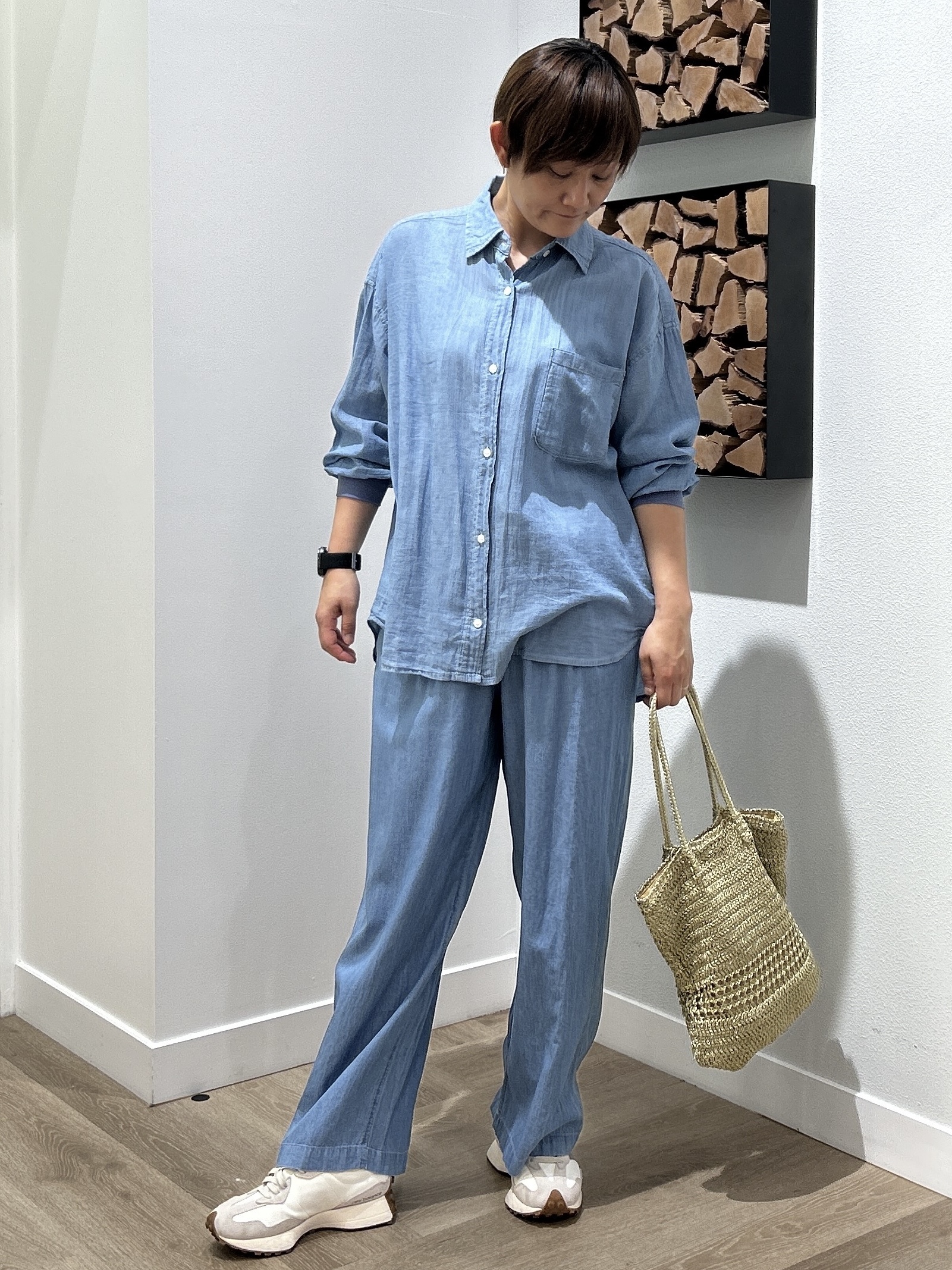 rairaiさんの「Dessin｜【セットアップ可/洗える】2オンスシアーデニムシャツ」を使ったコーディネート