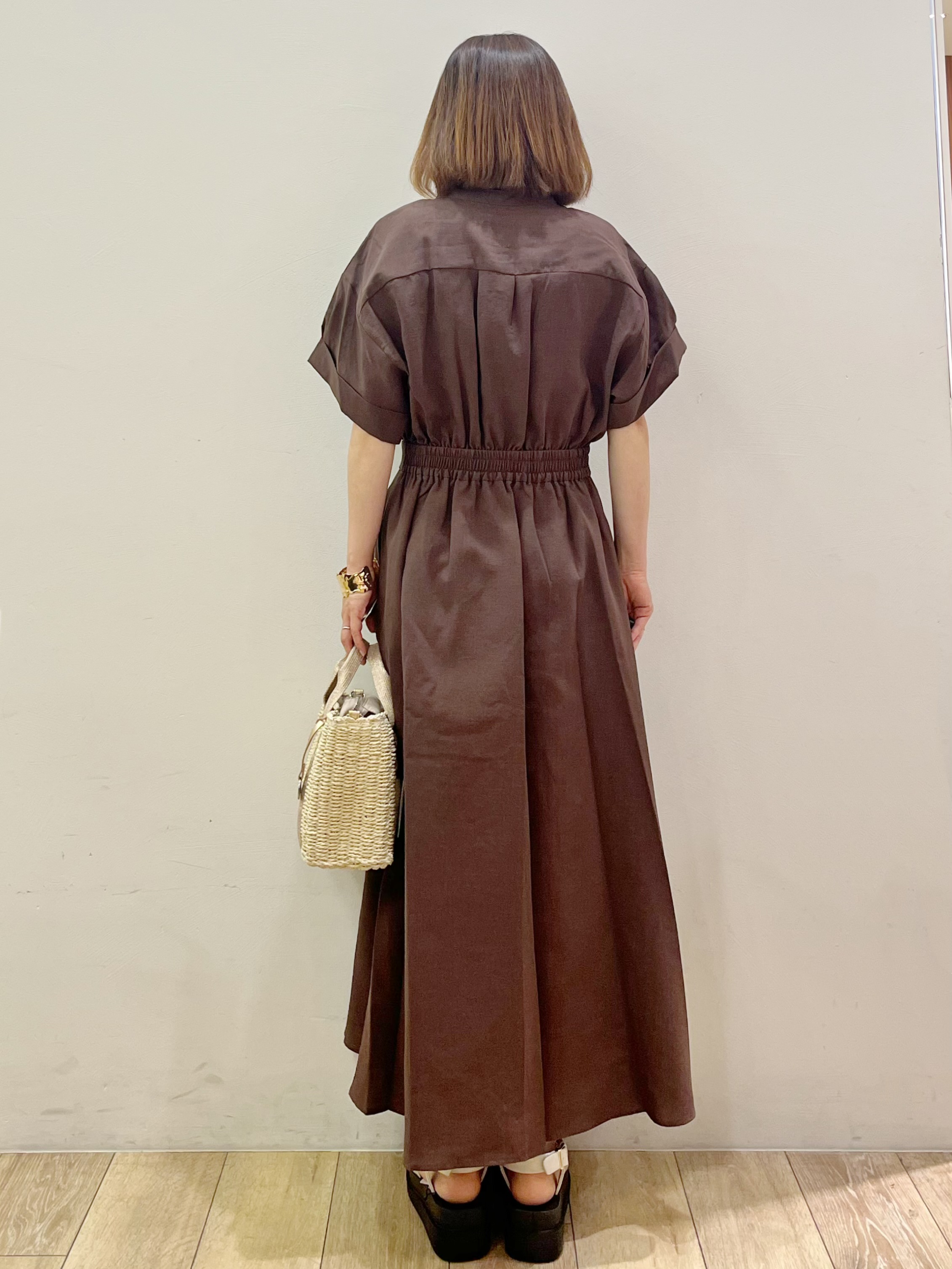 kcさんの「OPAQUE.CLIP｜【接触冷感／吸水速乾】リネンライク シャツワンピース《洗濯機OK》」を使ったコーディネート