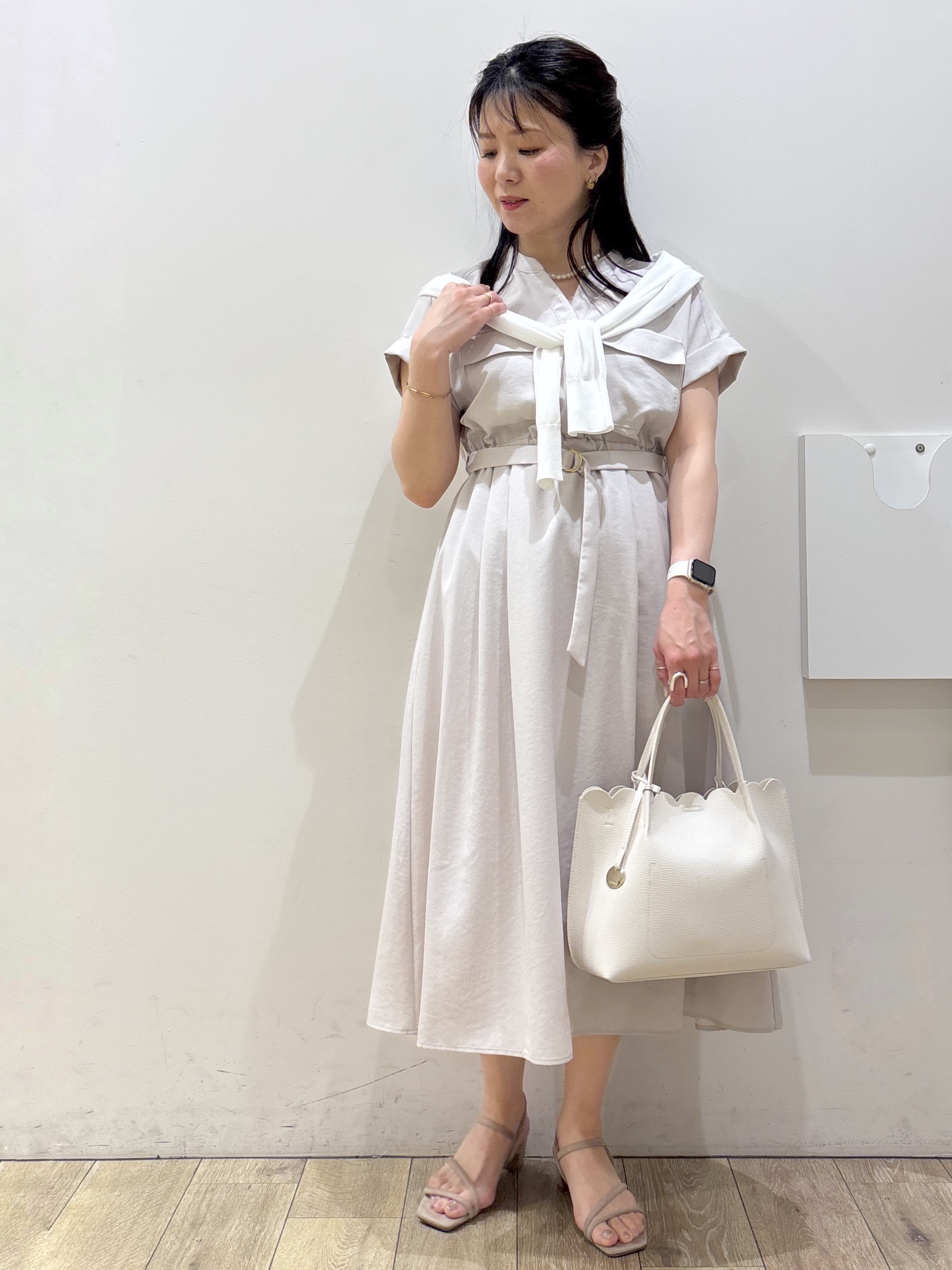 mameさんの「index｜【接触冷感】ビジューボタンカーディガン《抗ピリング／洗濯機OK》」を使ったコーディネート