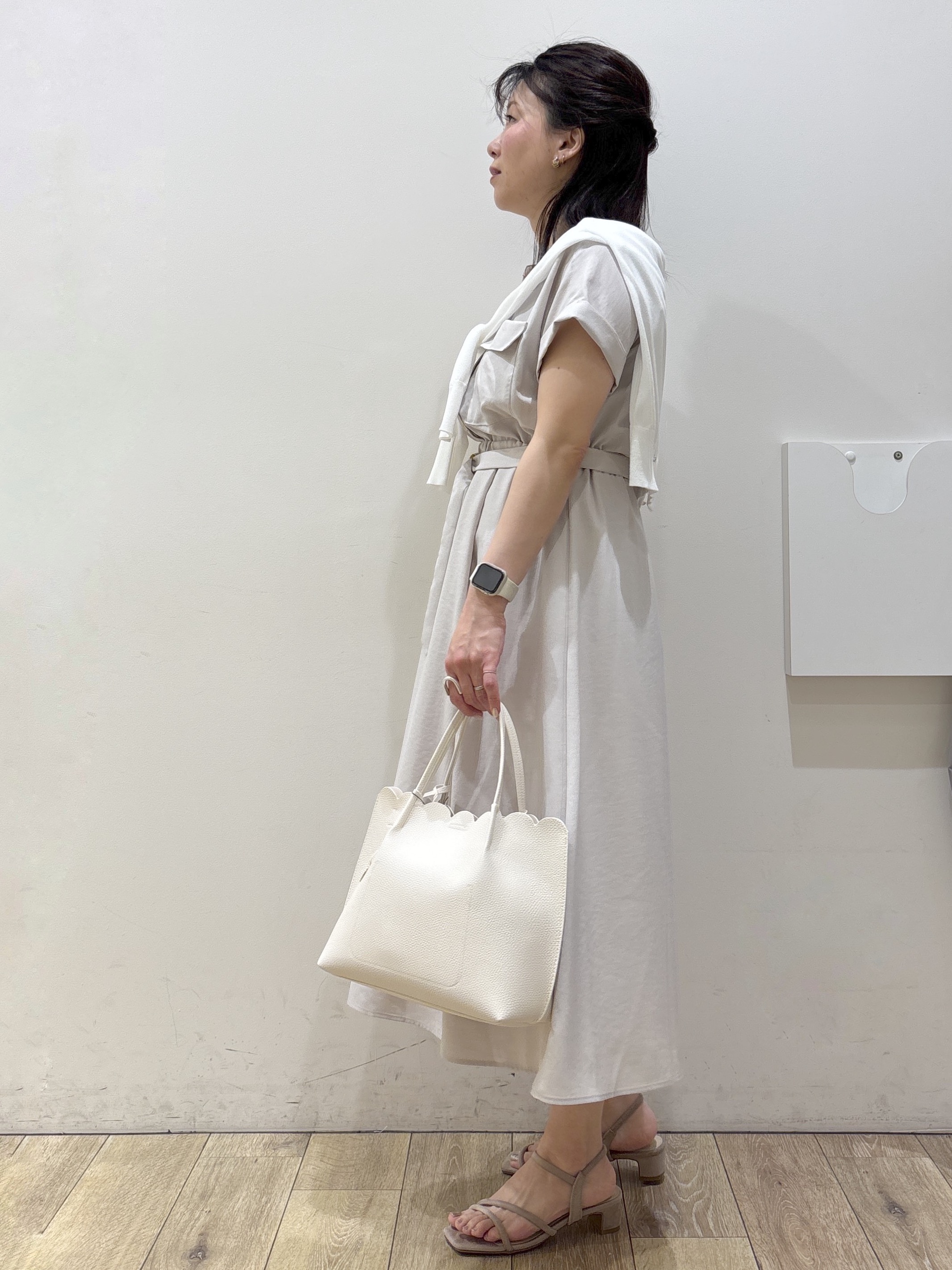 mameさんの「index｜【接触冷感】ビジューボタンカーディガン《抗ピリング／洗濯機OK》」を使ったコーディネート