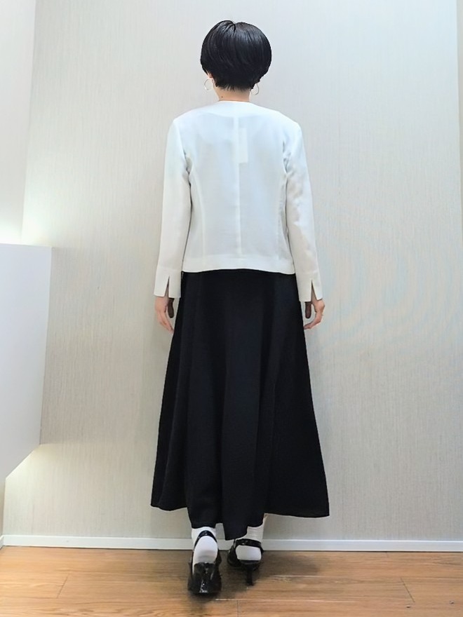ミズタさんの「UNTITLED｜【清涼感/洗える】ミニマルシルエットジャケット」を使ったコーディネート
