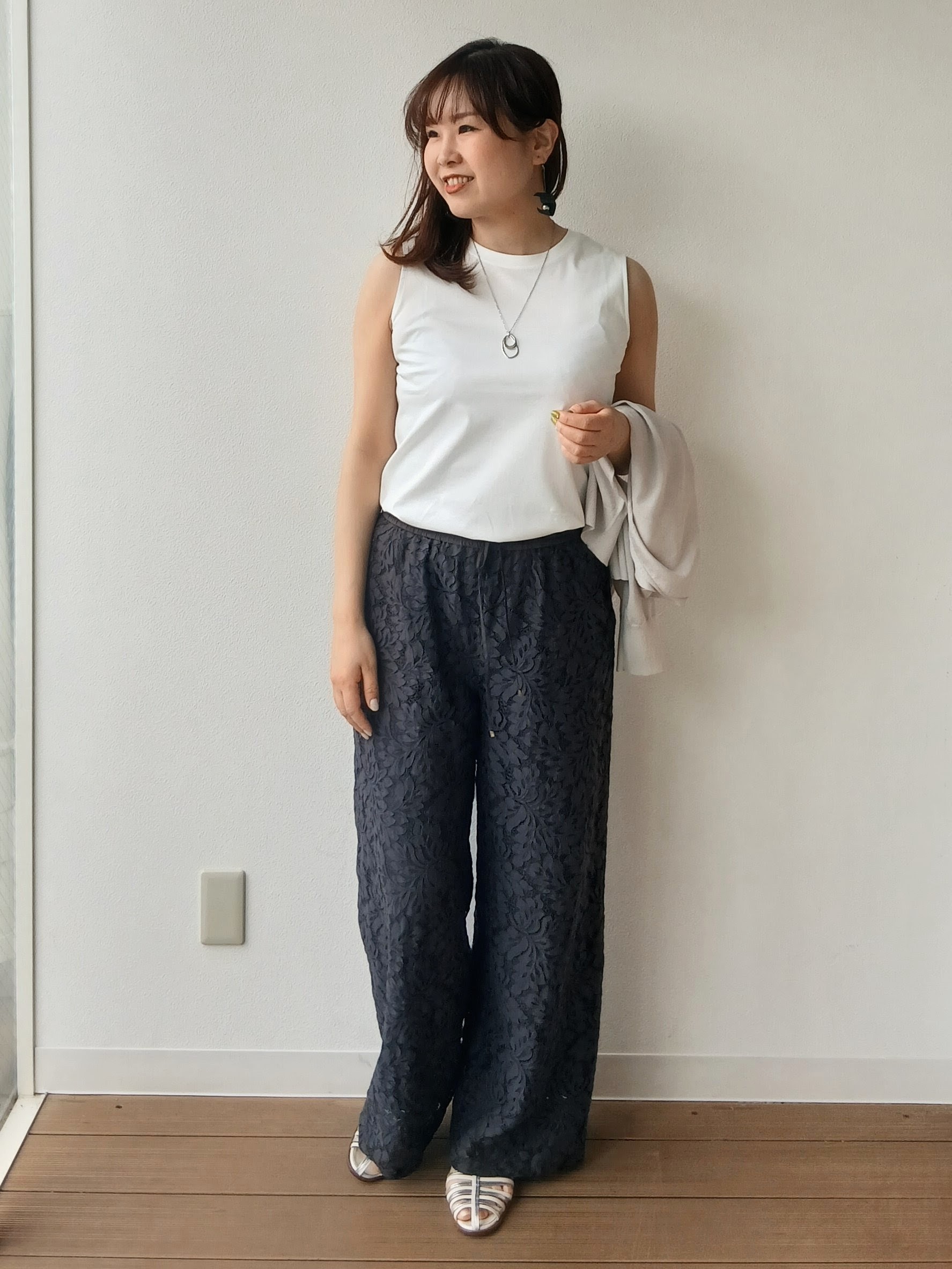 なみきさんの「UNTITLED｜【アンサンブル可/日除け・冷房対策】シアーレーヨンZIPカーディガン」を使ったコーディネート