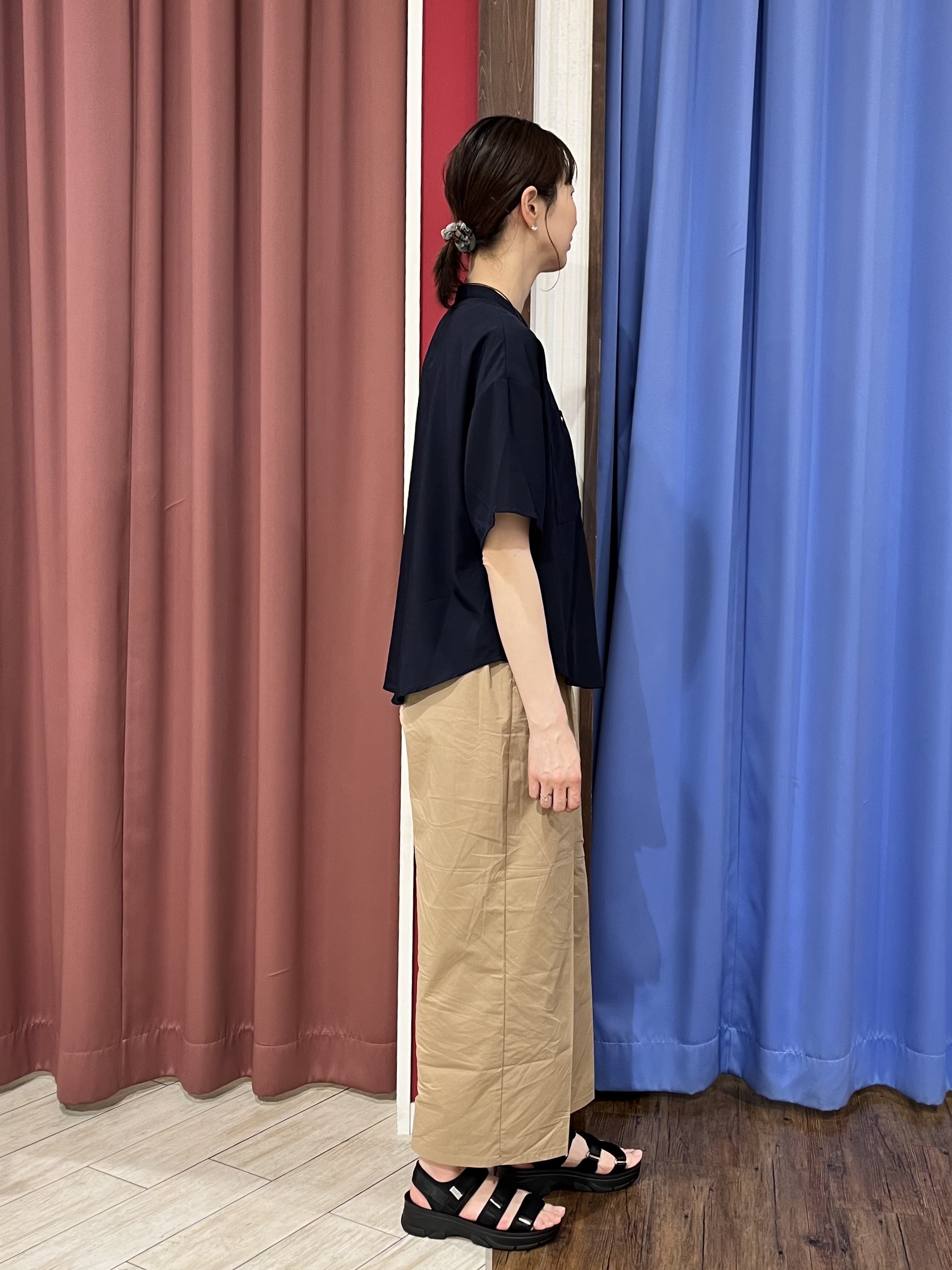 muさんの「SHOO･LA･RUE｜【洗濯機可/S-LL】大人の抜け感 ゆるっと5分袖シャツ」を使ったコーディネート