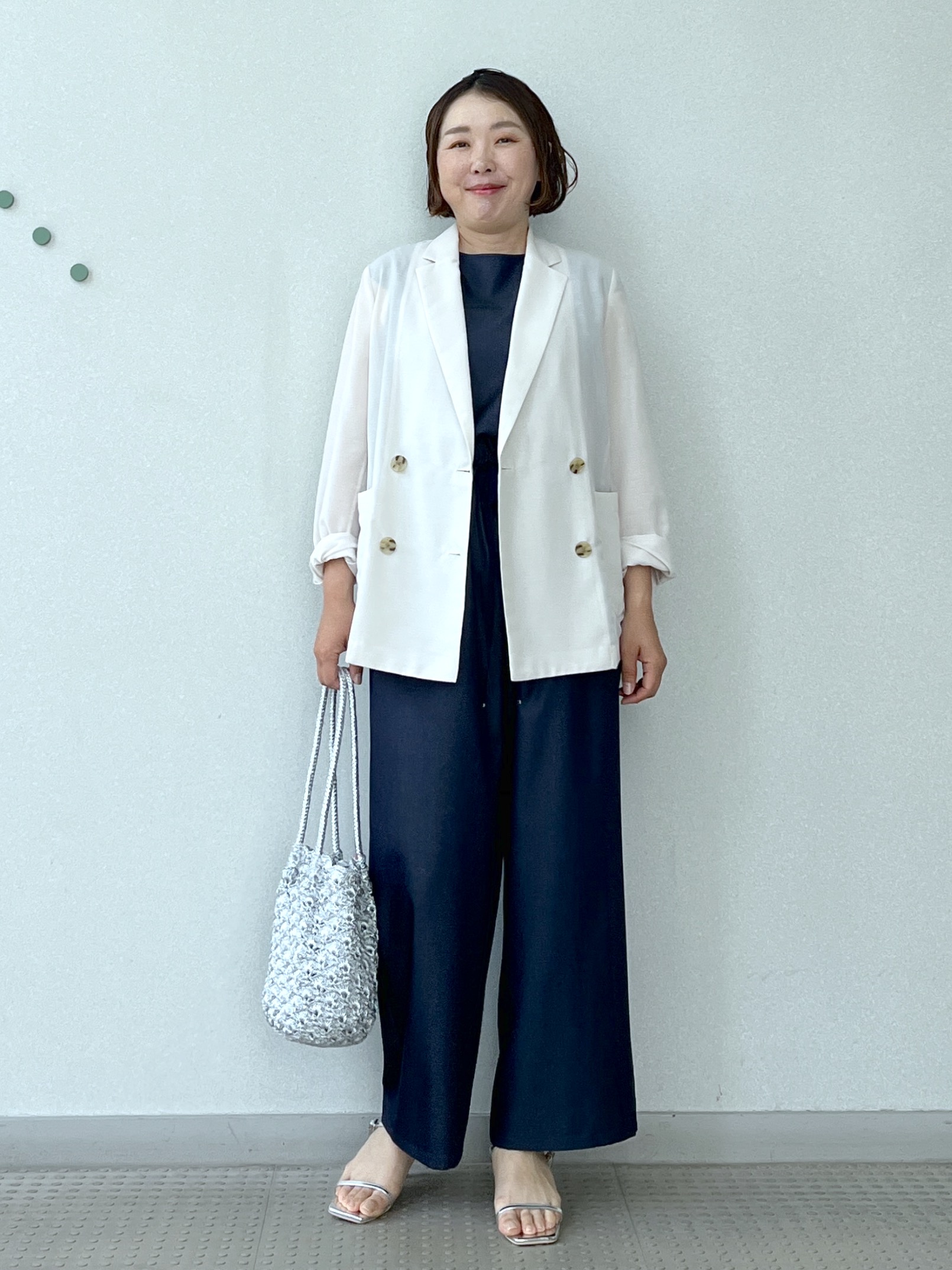 Soeさんの「DRESSTERIOR｜【otonaMUSE5月号掲載】スキニーベルトサンダル」を使ったコーディネート