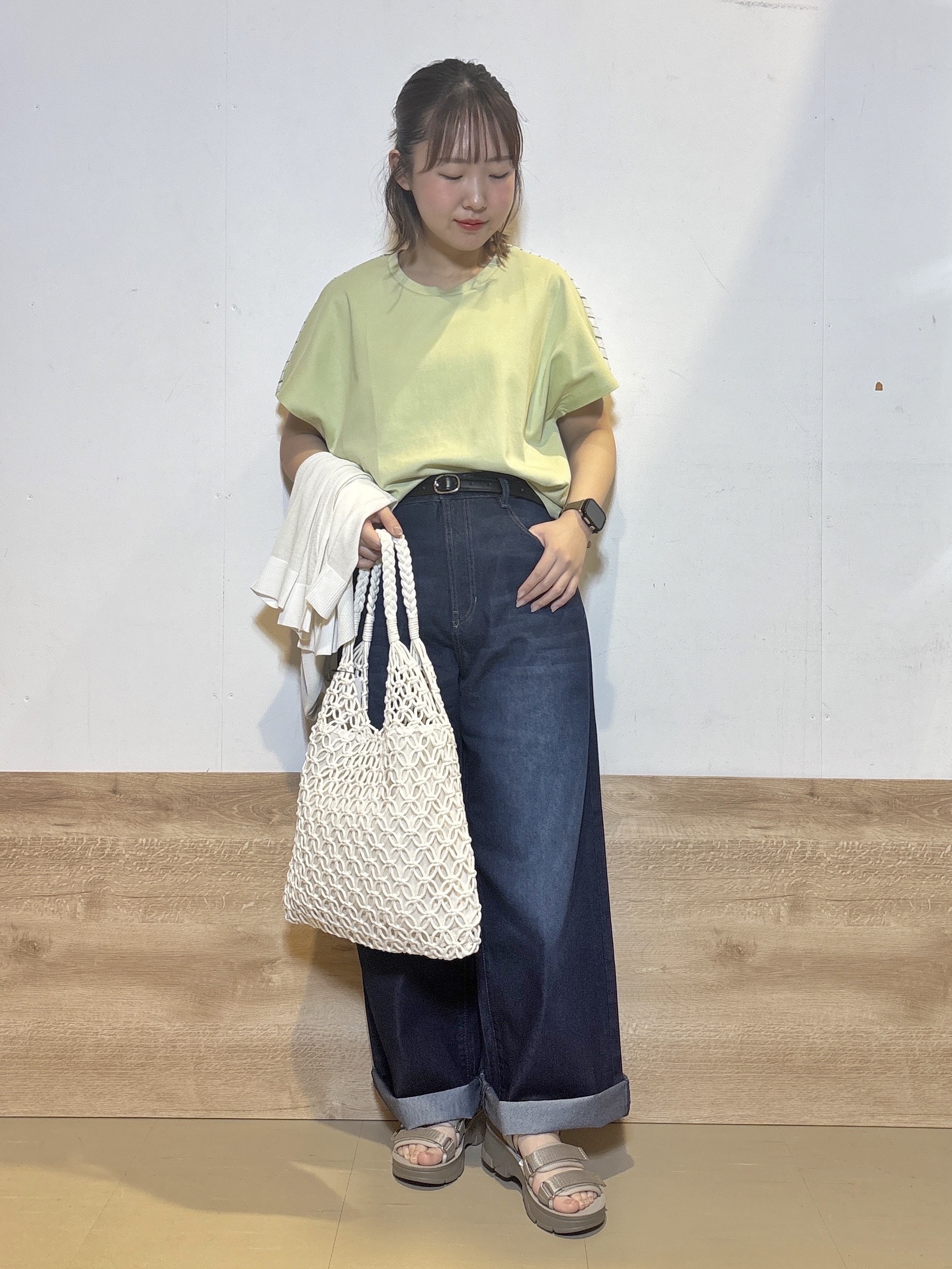 るねさんの「SHOO･LA･RUE｜【洗濯機可/S-LL】オンにもオフにも マルチに使えるボタンレスカーディガン」を使ったコーディネート