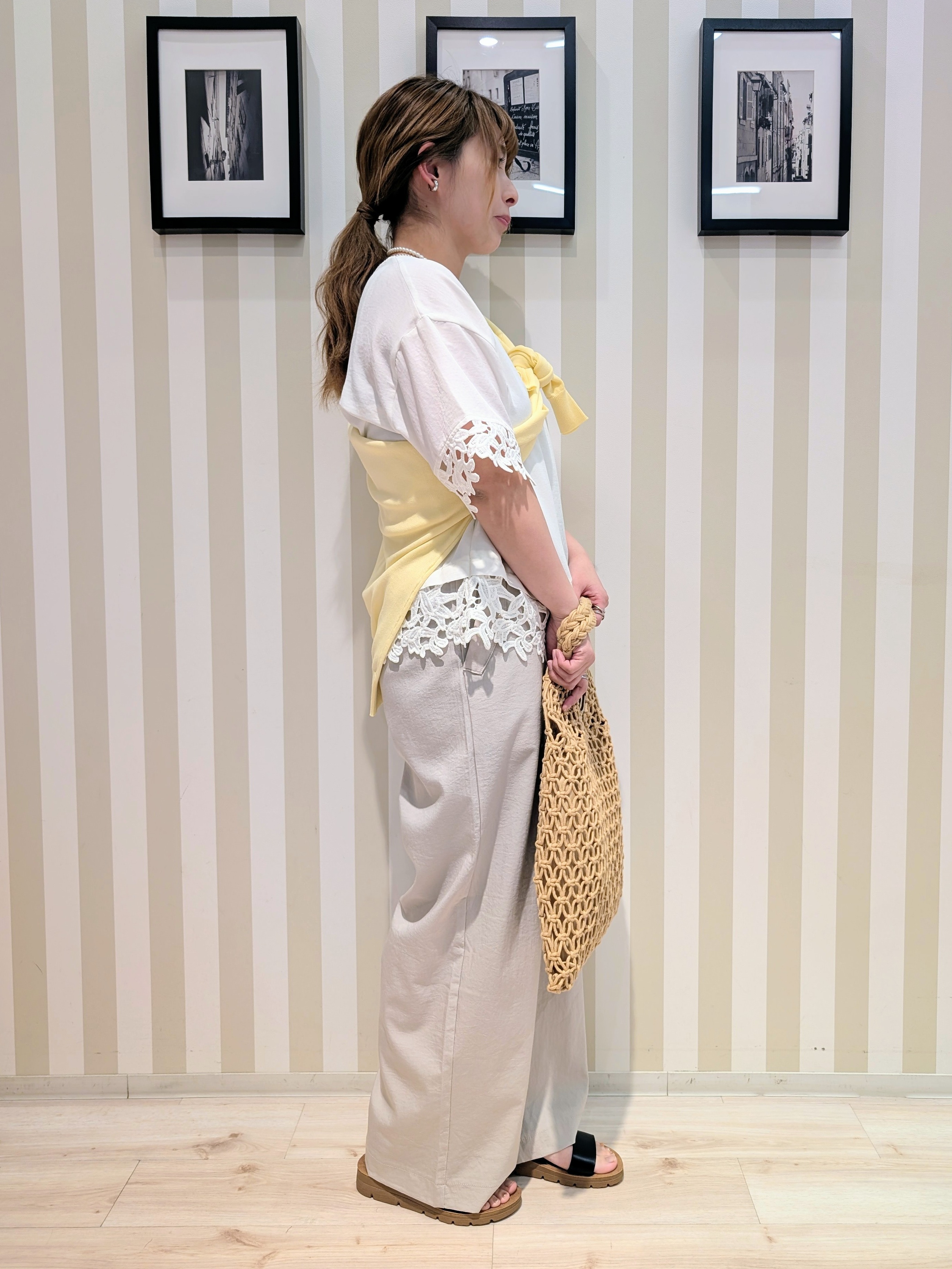 otaさんの「SHOO･LA･RUE｜【洗濯後しわになりにくい/S-LL】コーデの主役になる レース付きブラウス」を使ったコーディネート