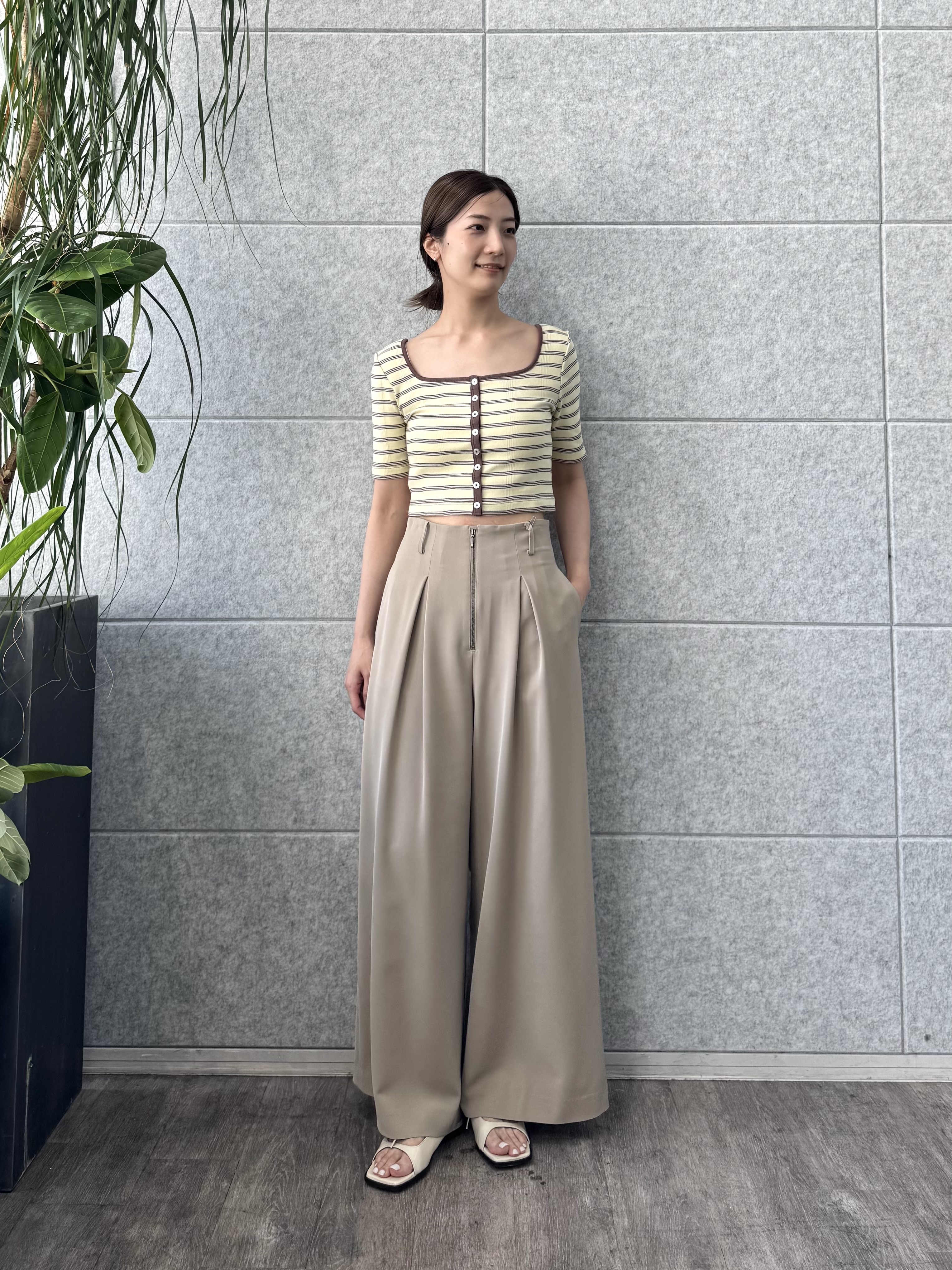 uchi__yamaさんの「CODE A｜zip wide pants」を使ったコーディネート
