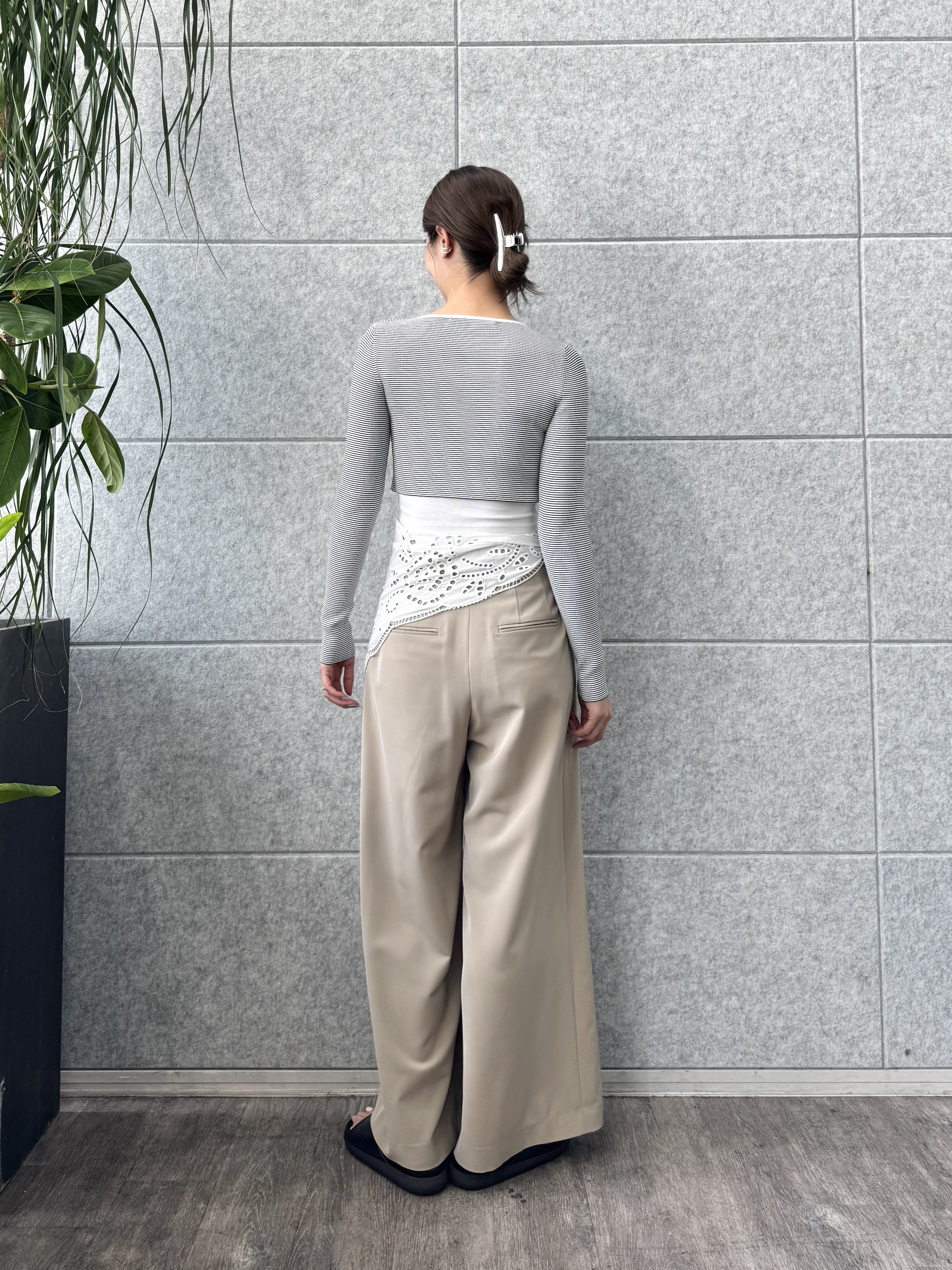uchi__yamaさんの「CODE A｜zip wide pants」を使ったコーディネート