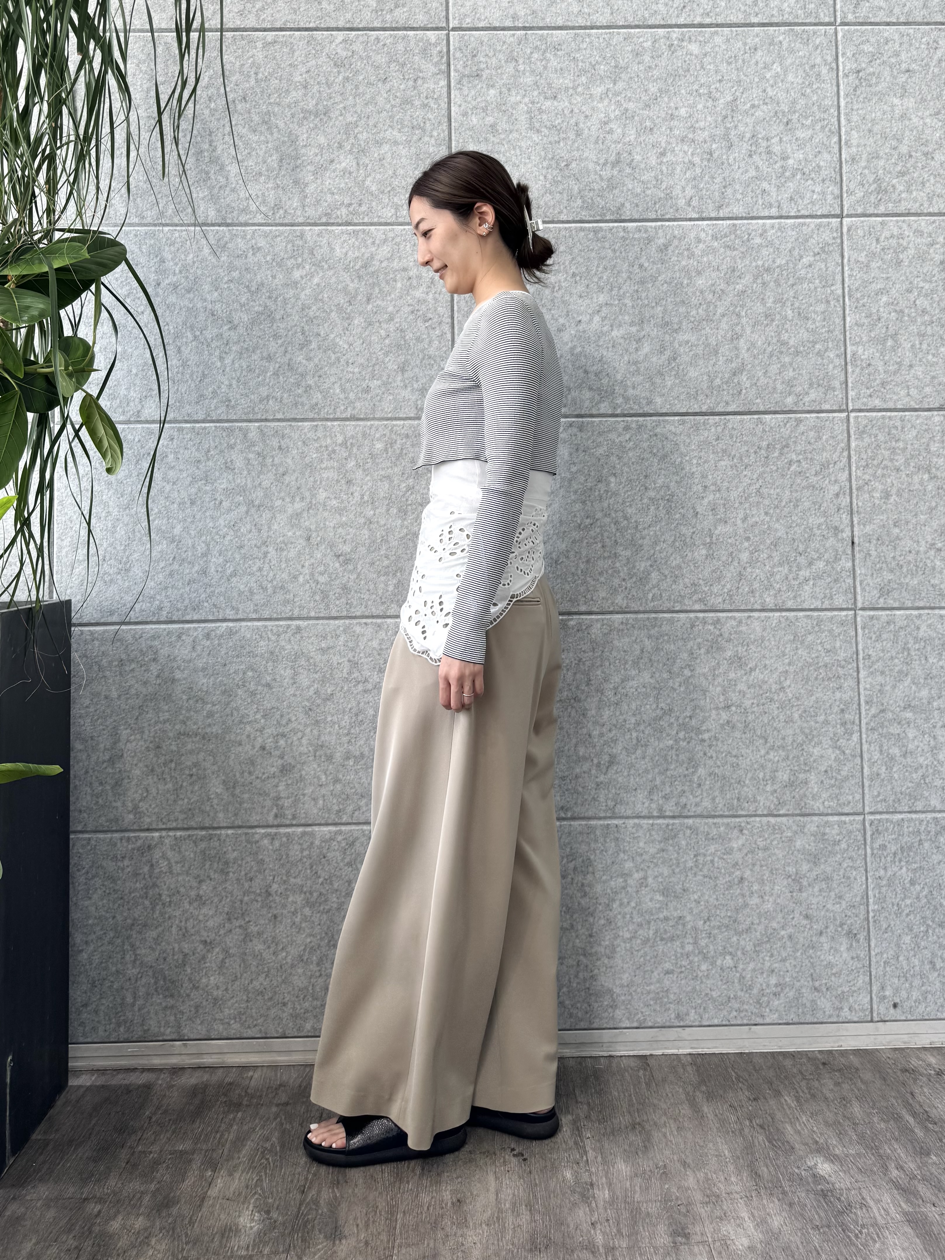 uchi__yamaさんの「CODE A｜zip wide pants」を使ったコーディネート