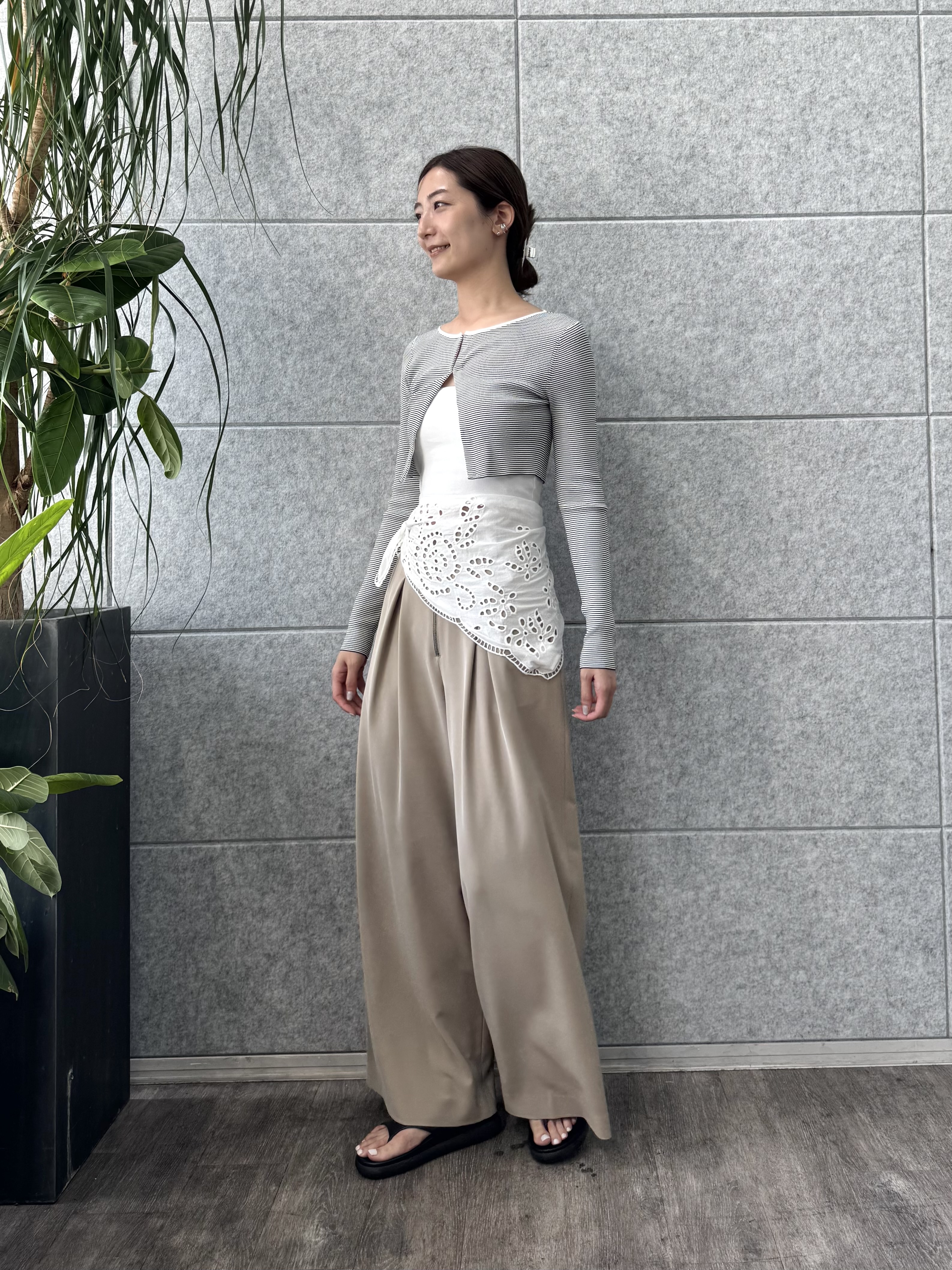 uchi__yamaさんの「CODE A｜zip wide pants」を使ったコーディネート