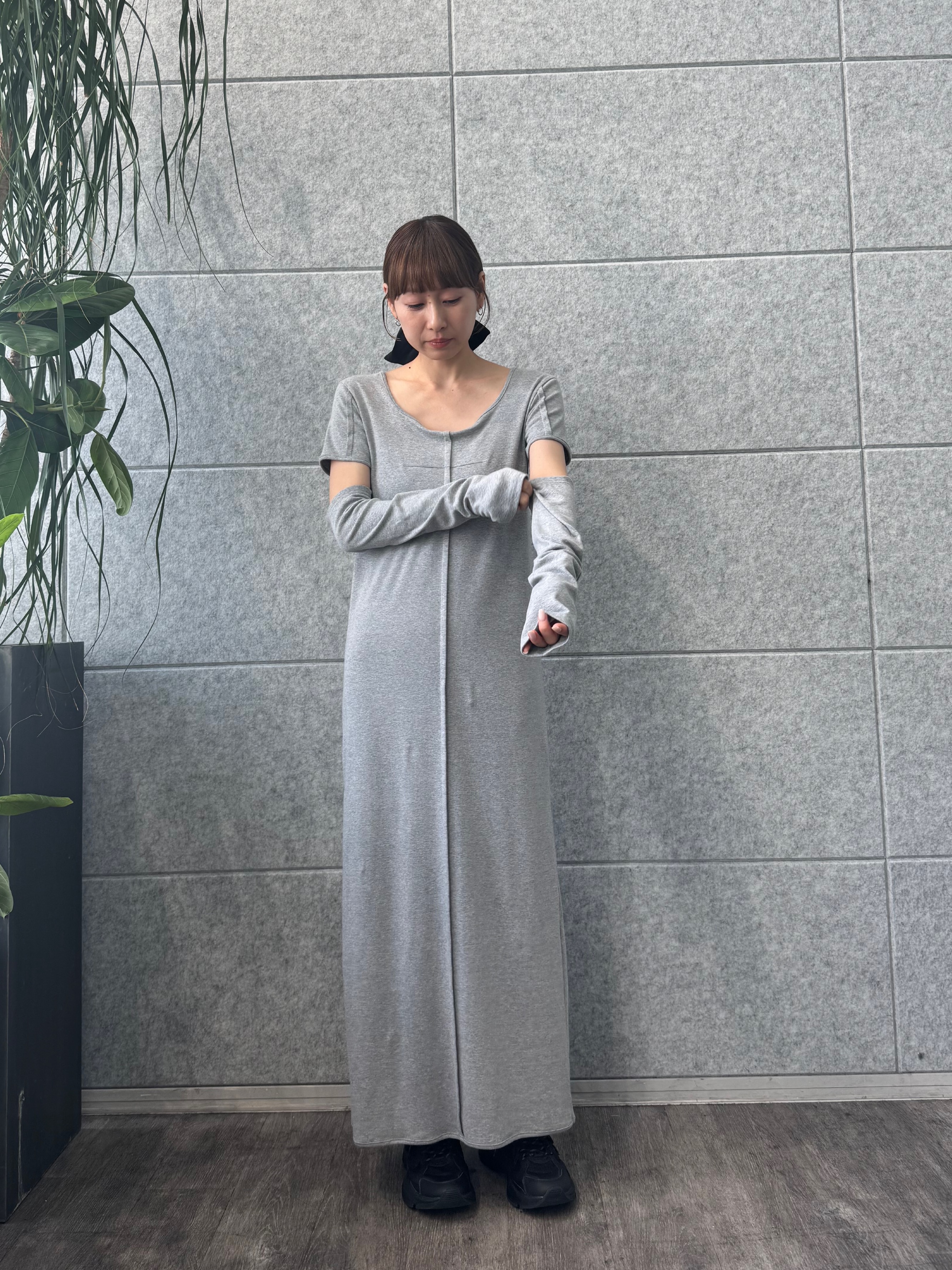 designer yukaさんの「CODE A｜arm cover square neck dress」を使ったコーディネート
