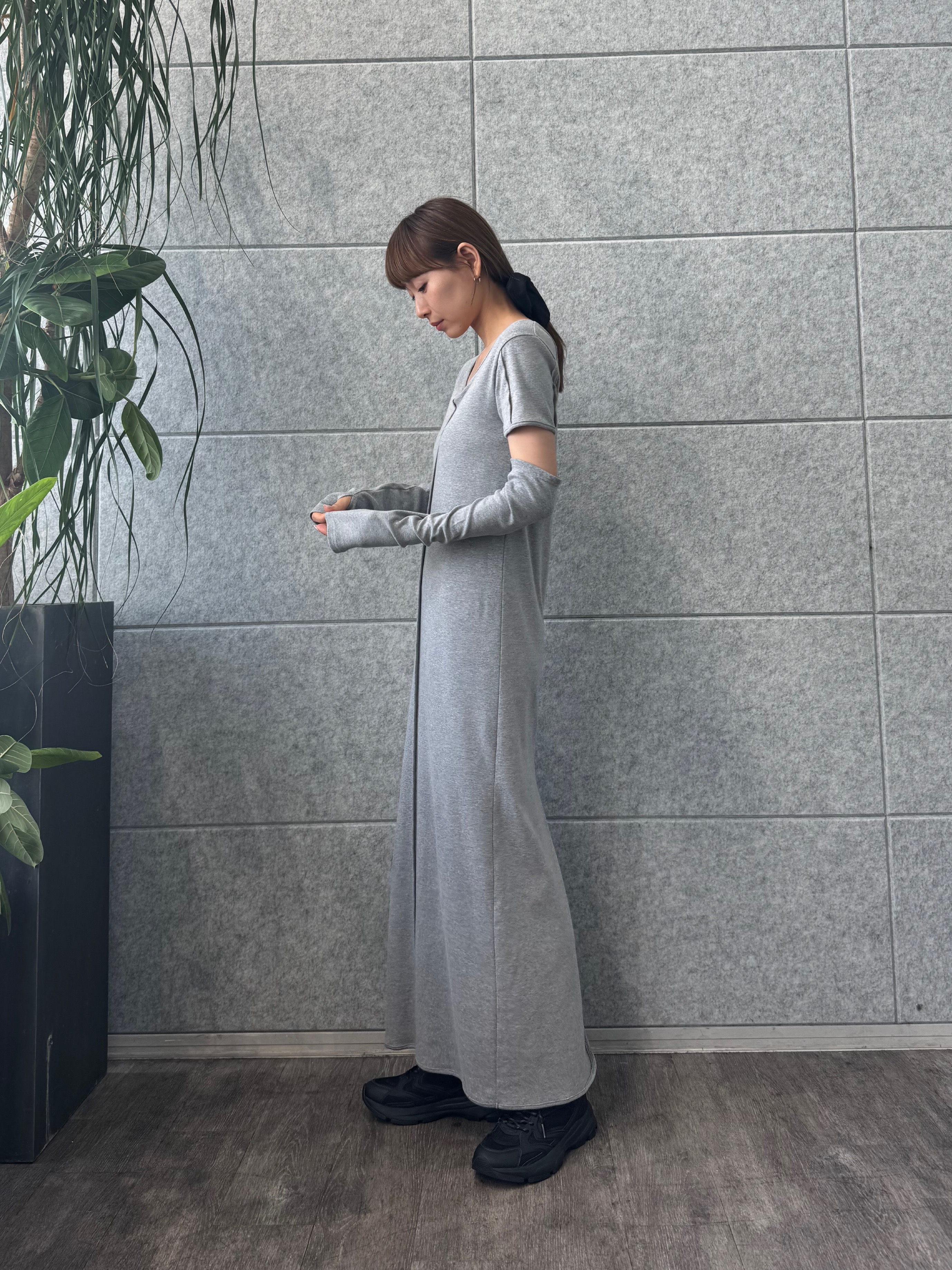 designer yukaさんの「CODE A｜arm cover square neck dress」を使ったコーディネート