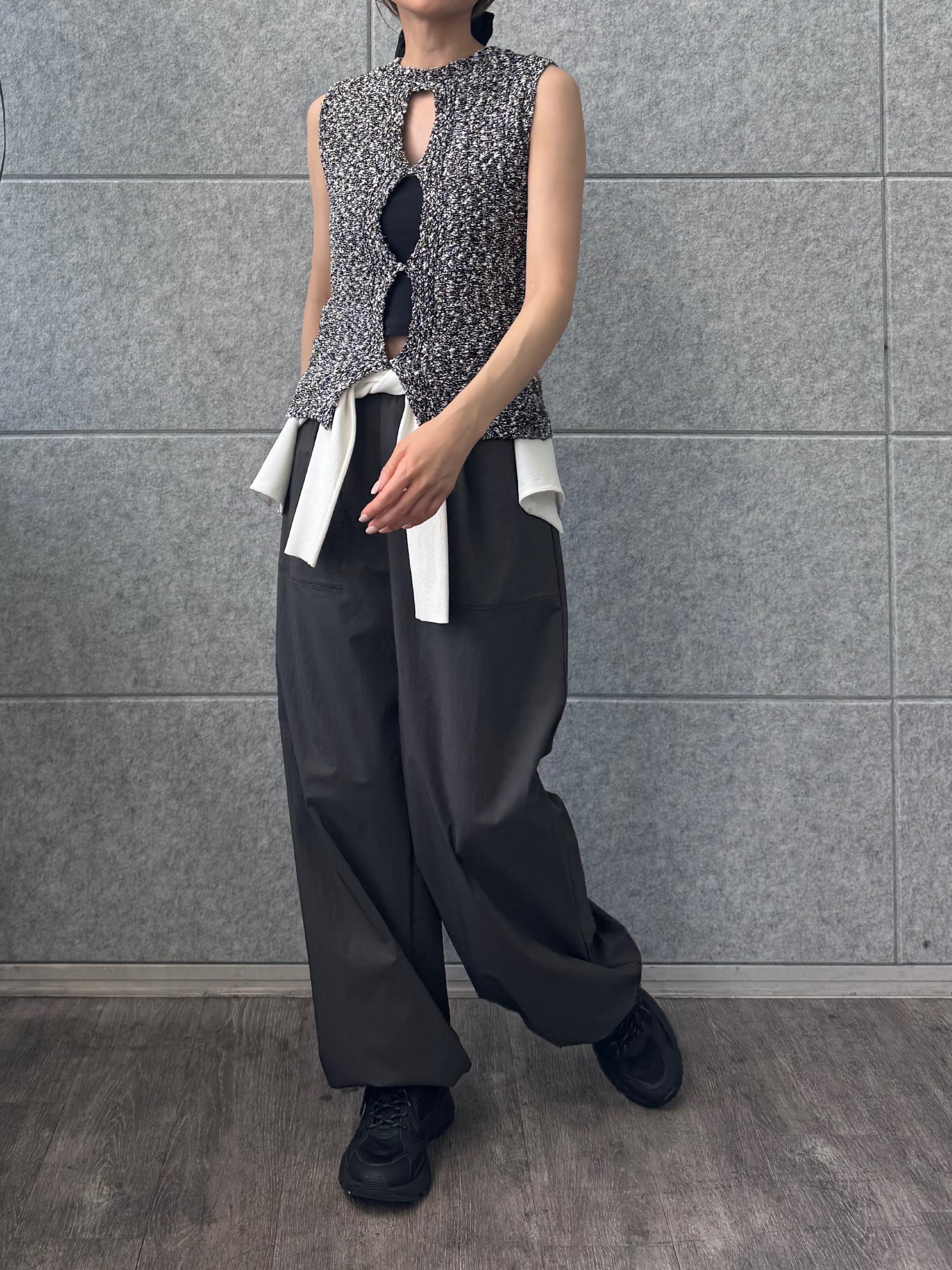 designer yukaさんの「CODE A｜cloudy open back tank」を使ったコーディネート