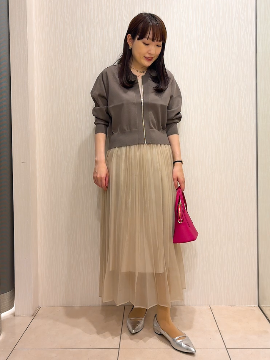 SAHOさんの「UNTITLED｜【アンサンブル可/日除け・冷房対策】シアーレーヨンZIPカーディガン」を使ったコーディネート