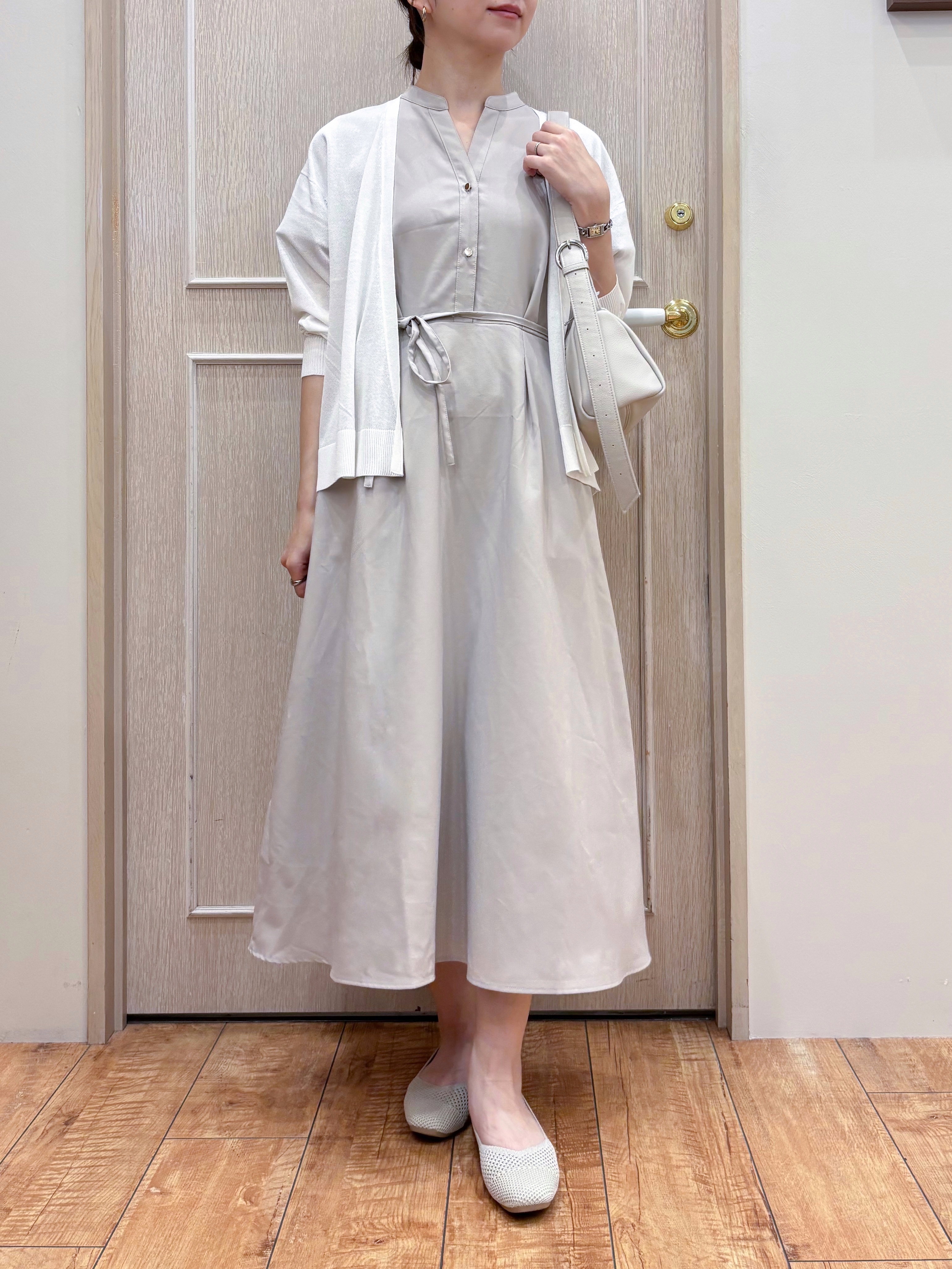 なみさんの「SHOO･LA･RUE｜【洗濯機可/S-LL】オンにもオフにも マルチに使えるボタンレスカーディガン」を使ったコーディネート