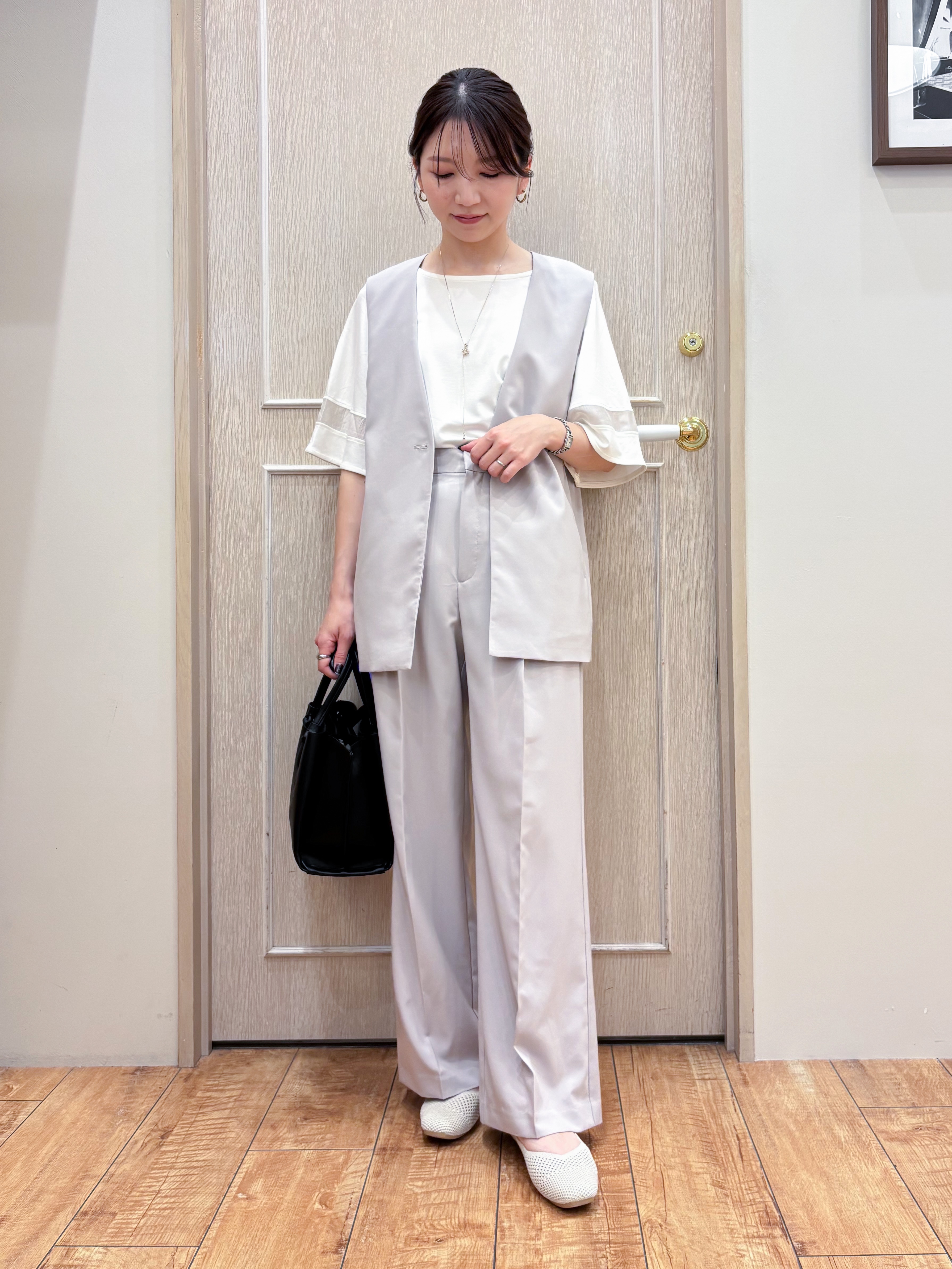なみさんの「SHOO･LA･RUE｜【セットアップ可/洗濯後しわになりにくい/S-LL】シンプルで合わせやすい ノーカラージレ」を使ったコーディネート