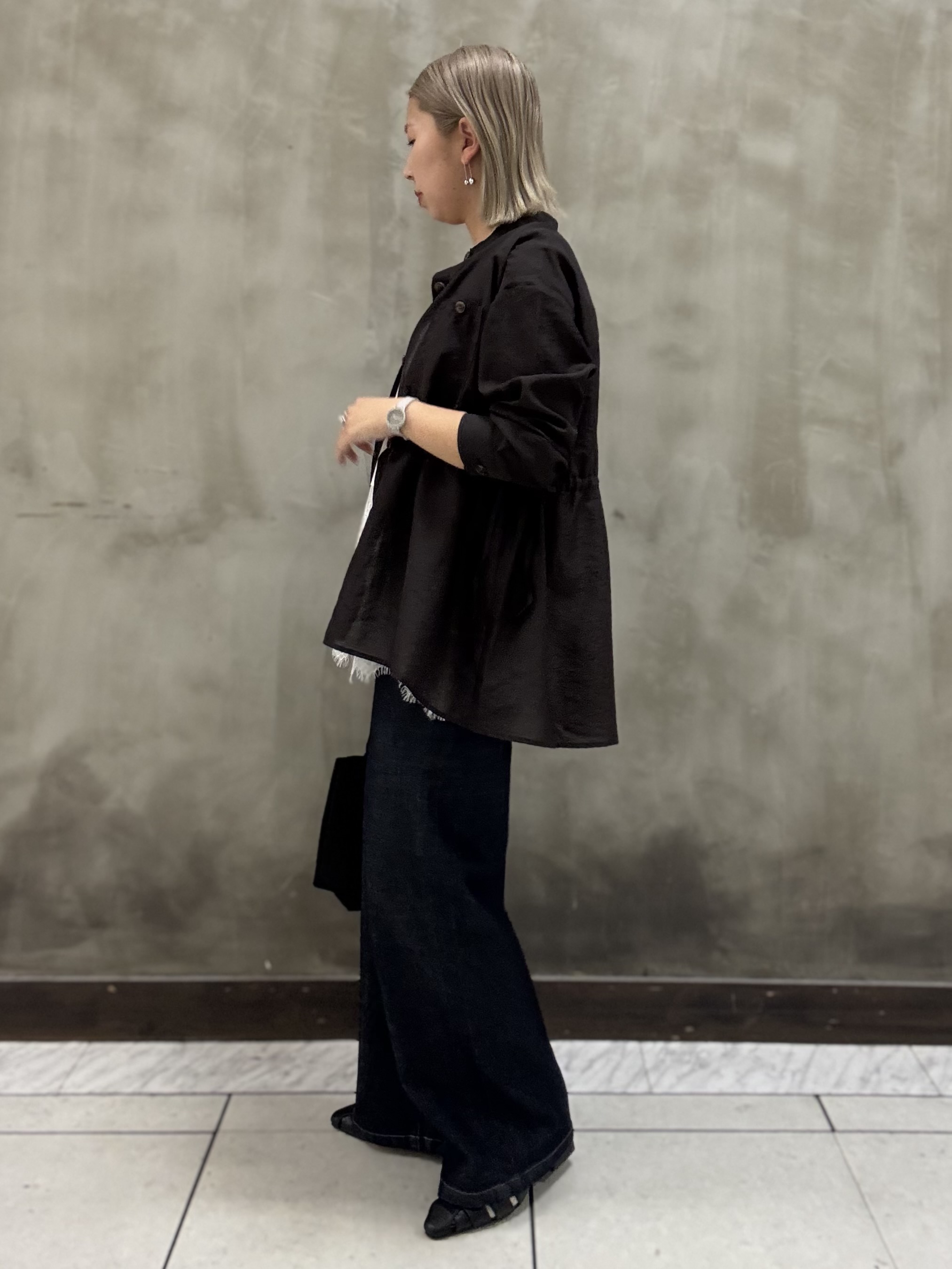 minaさんの「grove｜高評価！【体型カバー・洗える】シアーサファリシャツジャケット」を使ったコーディネート