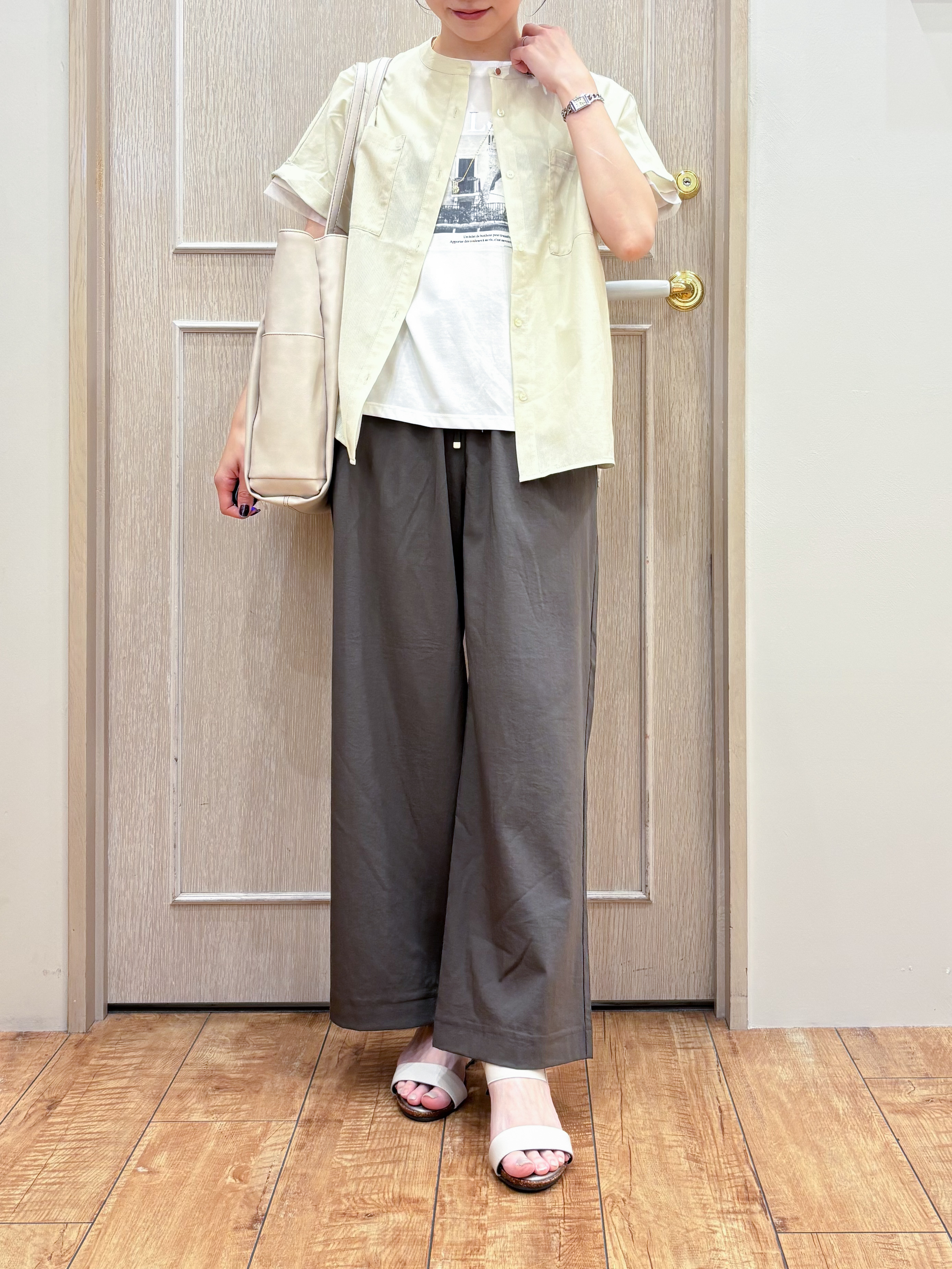なみさんの「SHOO･LA･RUE｜【通気性〇/UV/S-LL】風が通り抜ける 半袖バンドカラーシアーシャツ」を使ったコーディネート
