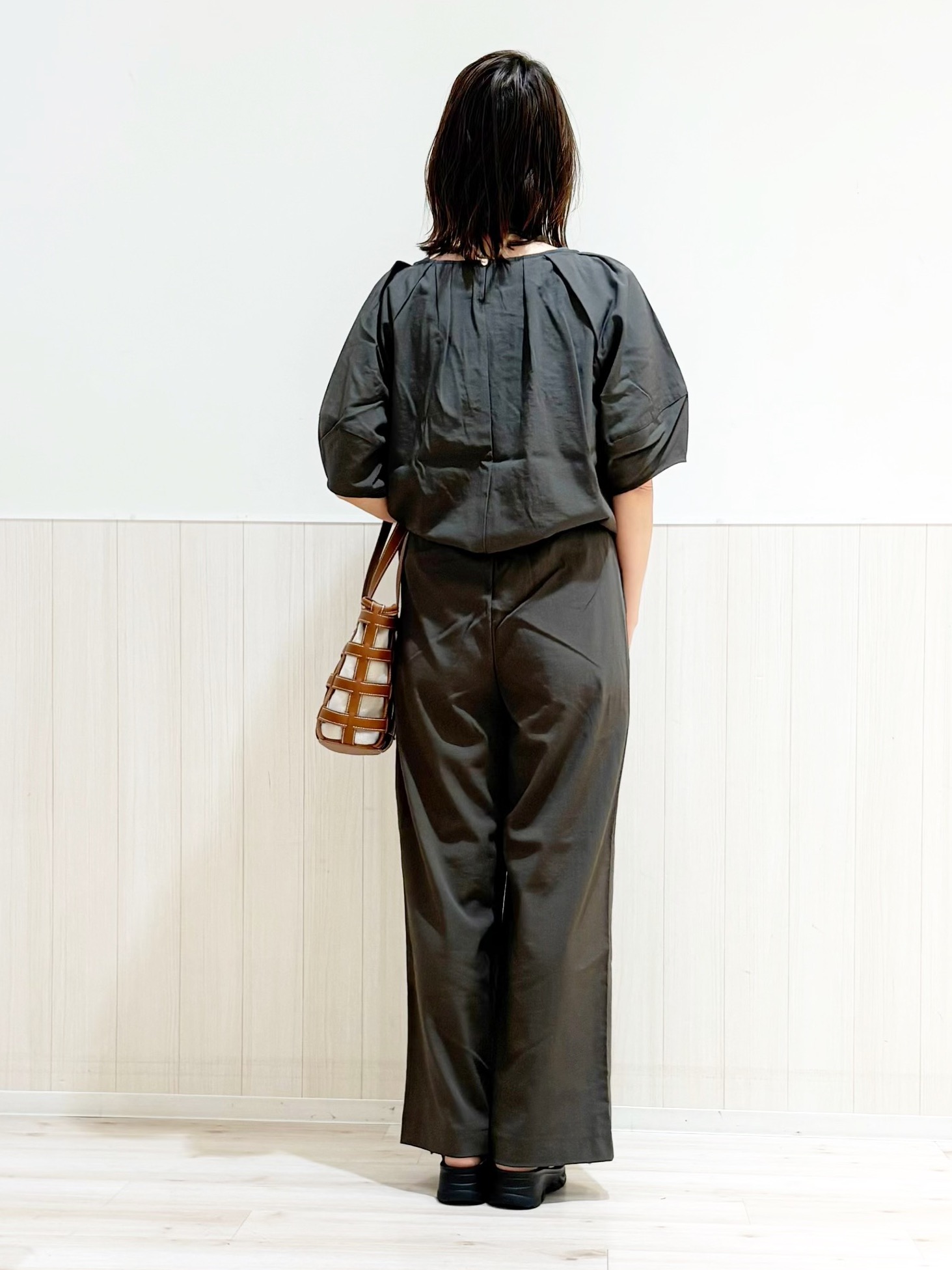 maasaさんの「SHOO･LA･RUE｜【S-LL/洗濯機可/セットアップ可】軽凛(かろりん) タックブラウス」を使ったコーディネート