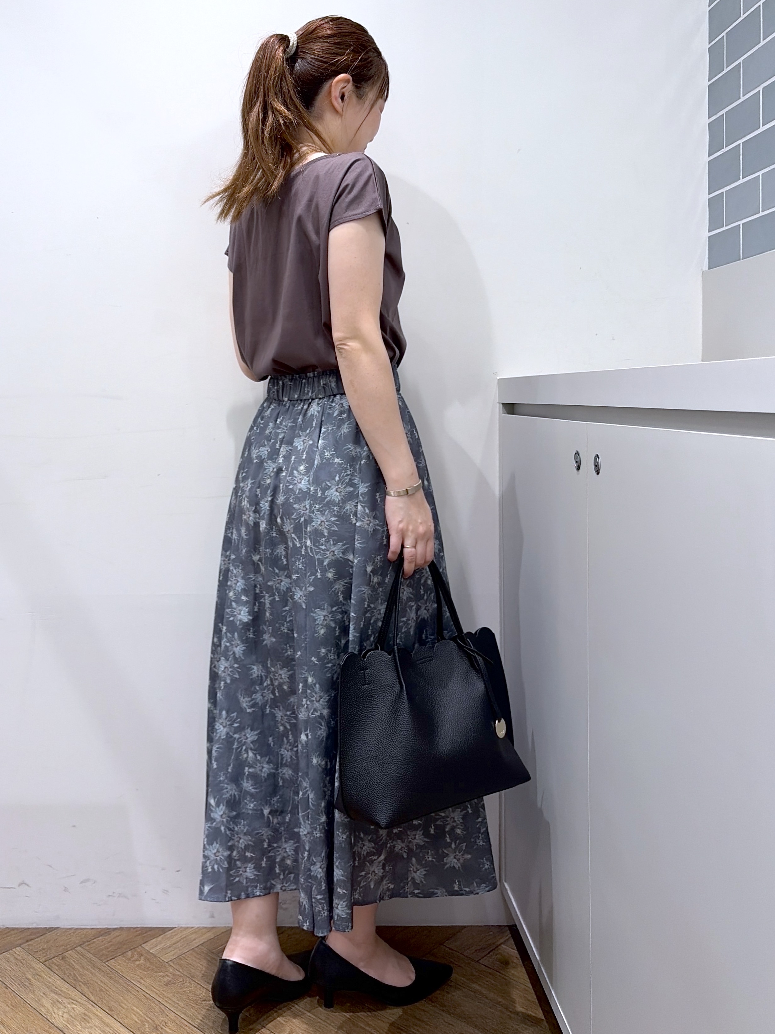 Junさんの「index｜【接触冷感】ビジューキーネックフレンチトップス《UVケア／洗濯機OK／XS～3L／8col》」を使ったコーディネート