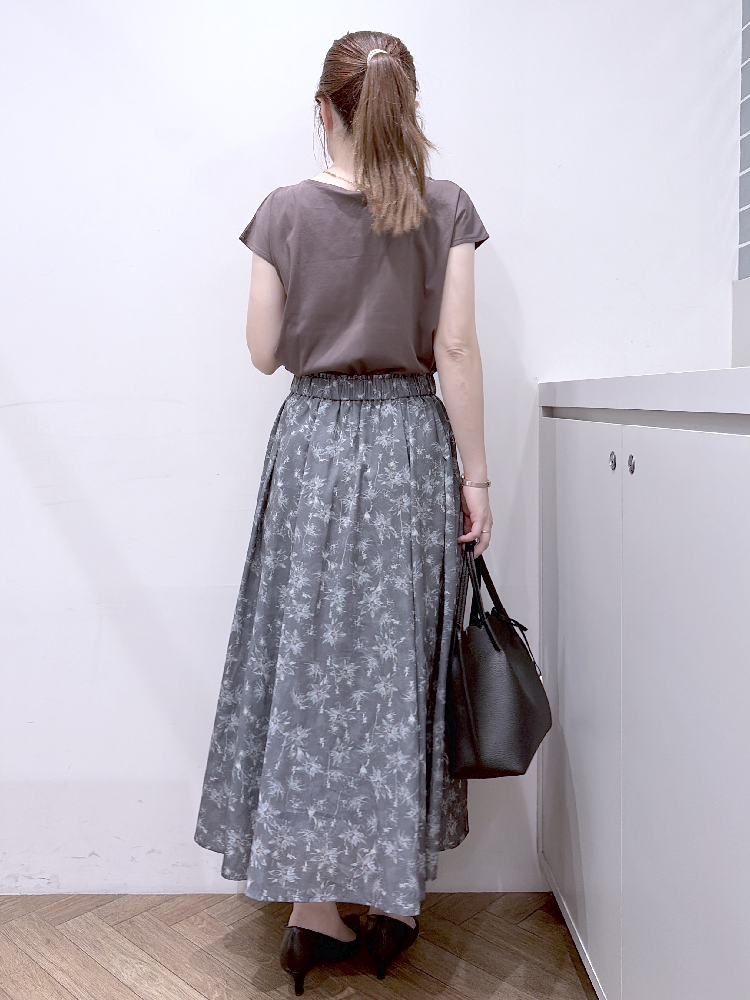 Junさんの「index｜【接触冷感】ビジューキーネックフレンチトップス《UVケア／洗濯機OK／XS～3L／8col》」を使ったコーディネート
