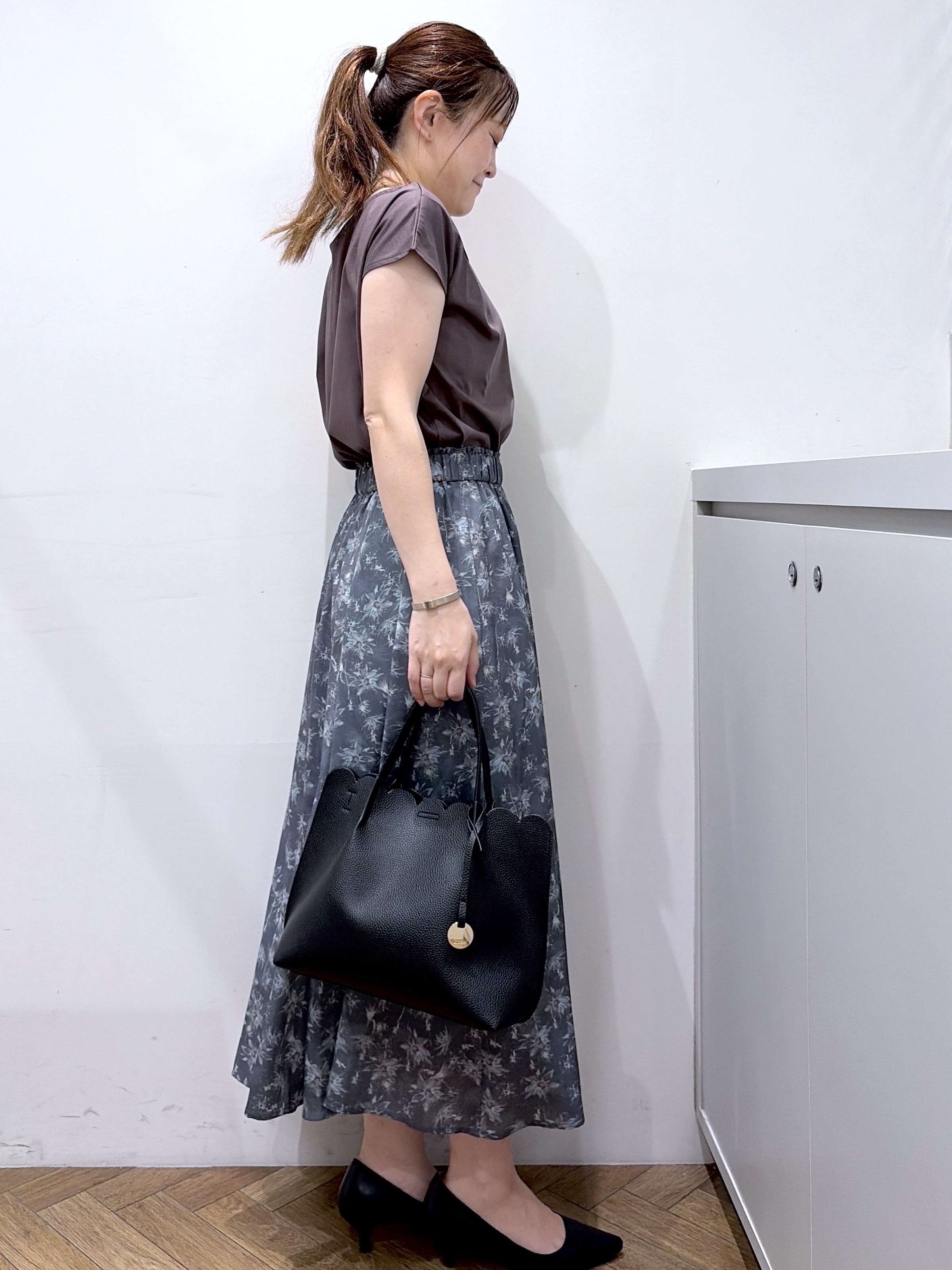 Junさんの「index｜【接触冷感】ビジューキーネックフレンチトップス《UVケア／洗濯機OK／XS～3L／8col》」を使ったコーディネート