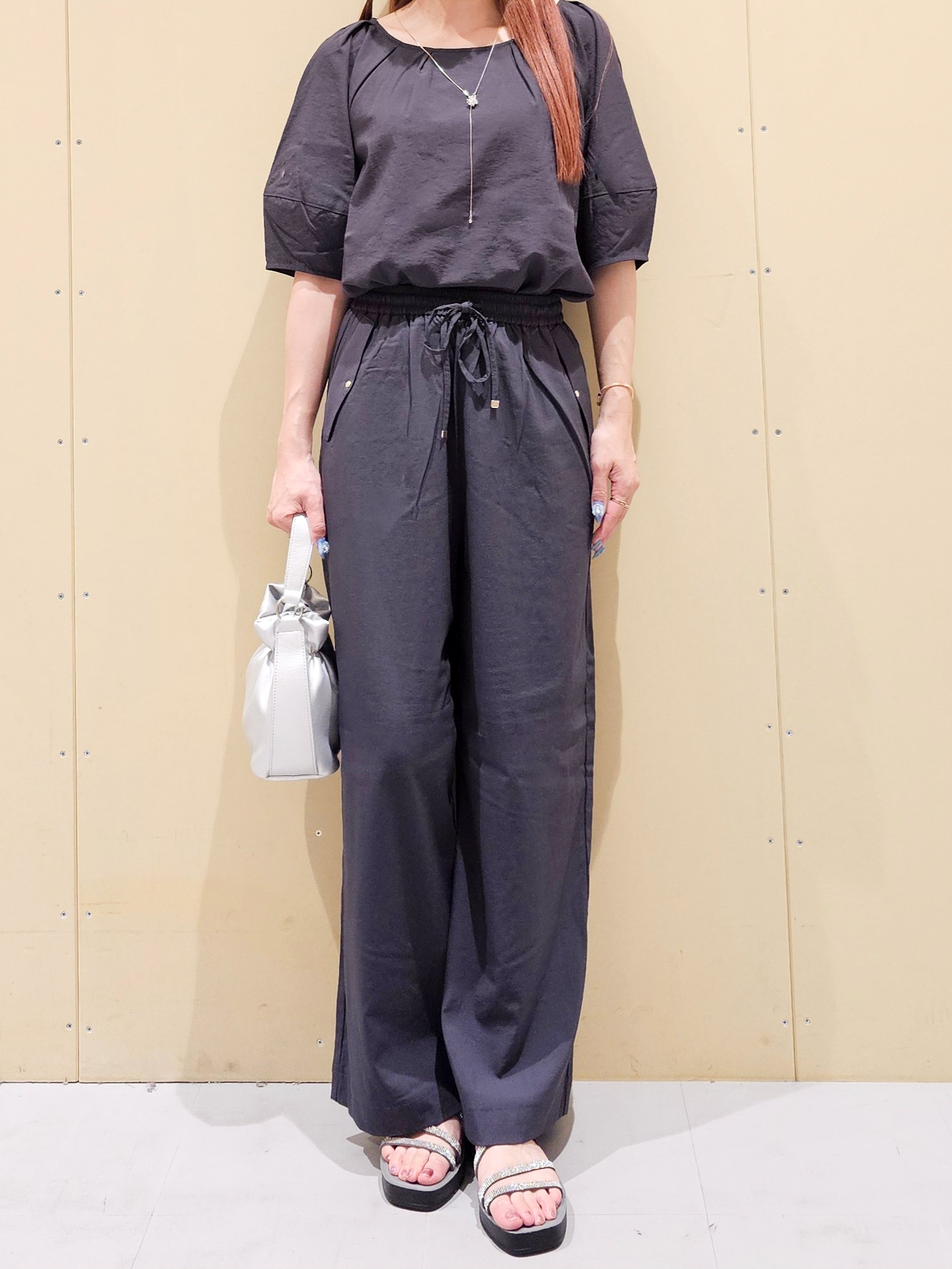 ゆゆさんの「SHOO･LA･RUE｜【S-LL/洗濯機可/セットアップ可】軽凛(かろりん) タックブラウス」を使ったコーディネート