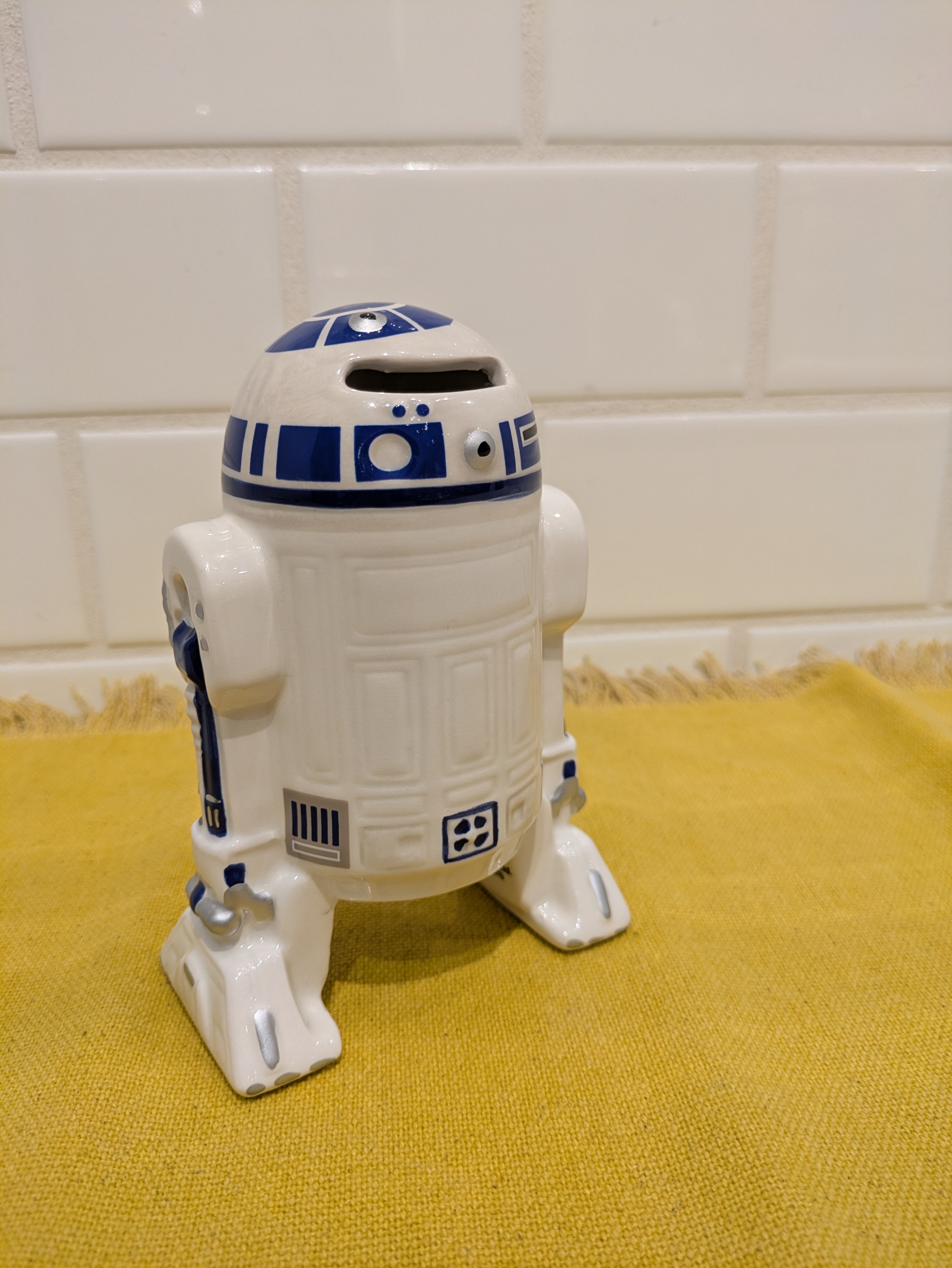 shino.さんの「212 KITCHEN STORE｜貯金箱 R2-D2 ＜STAR WARS スター・ウォーズ ＞」を使ったコーディネート