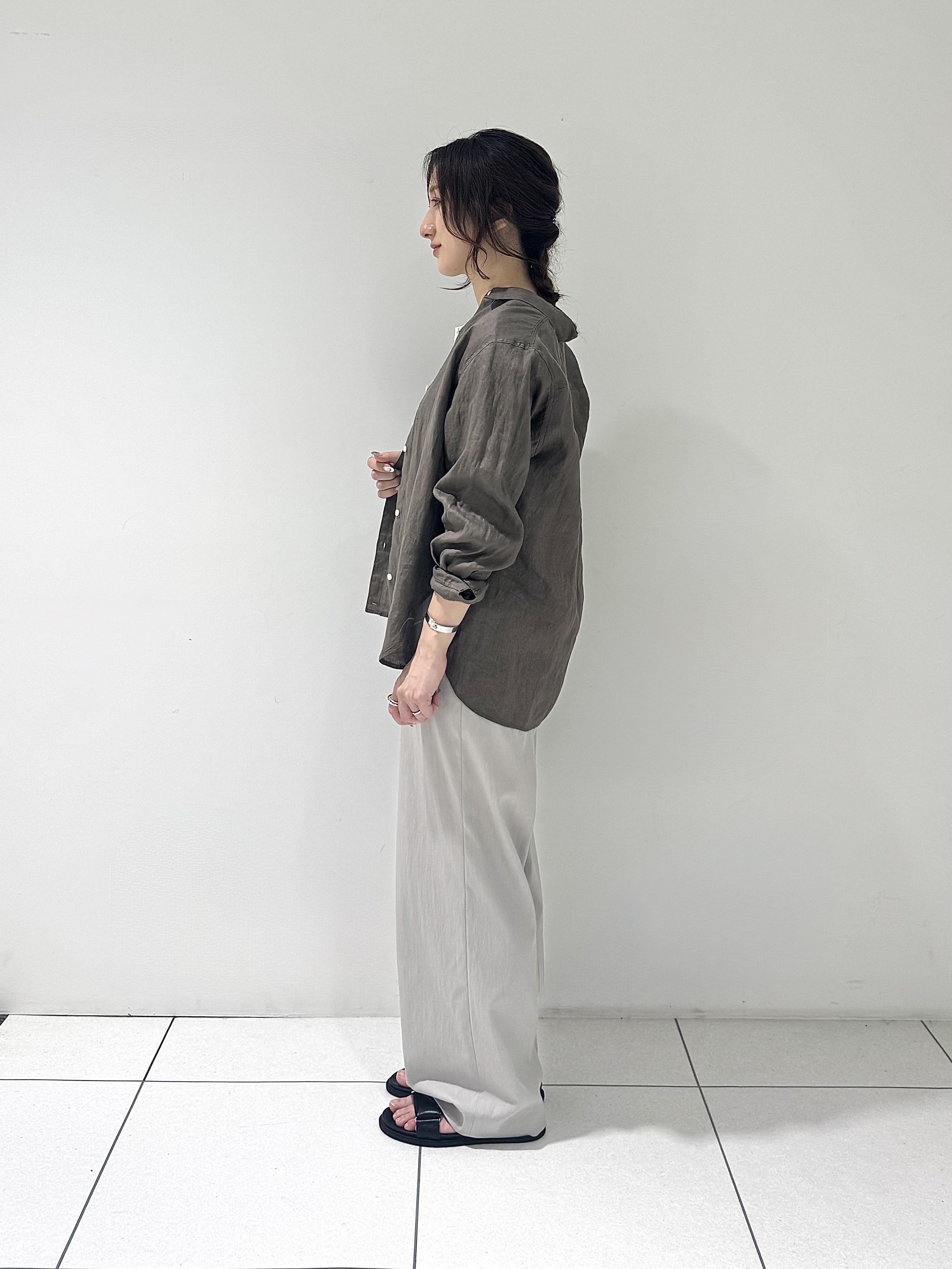そんさんの「INDIVI｜【接触冷感／2WAY】カシュクールリネンシャツ」を使ったコーディネート