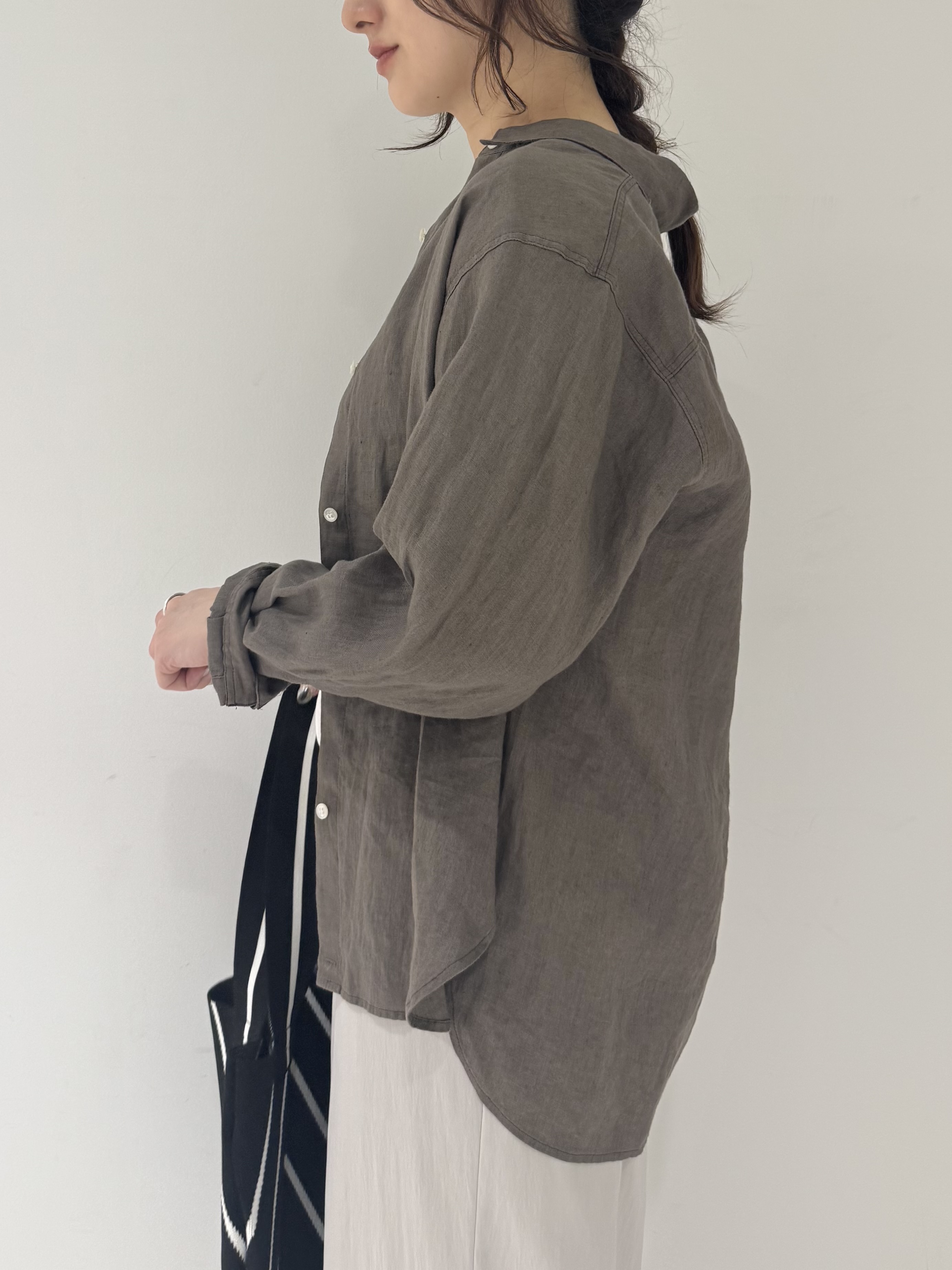 そんさんの「INDIVI｜【接触冷感／2WAY】カシュクールリネンシャツ」を使ったコーディネート