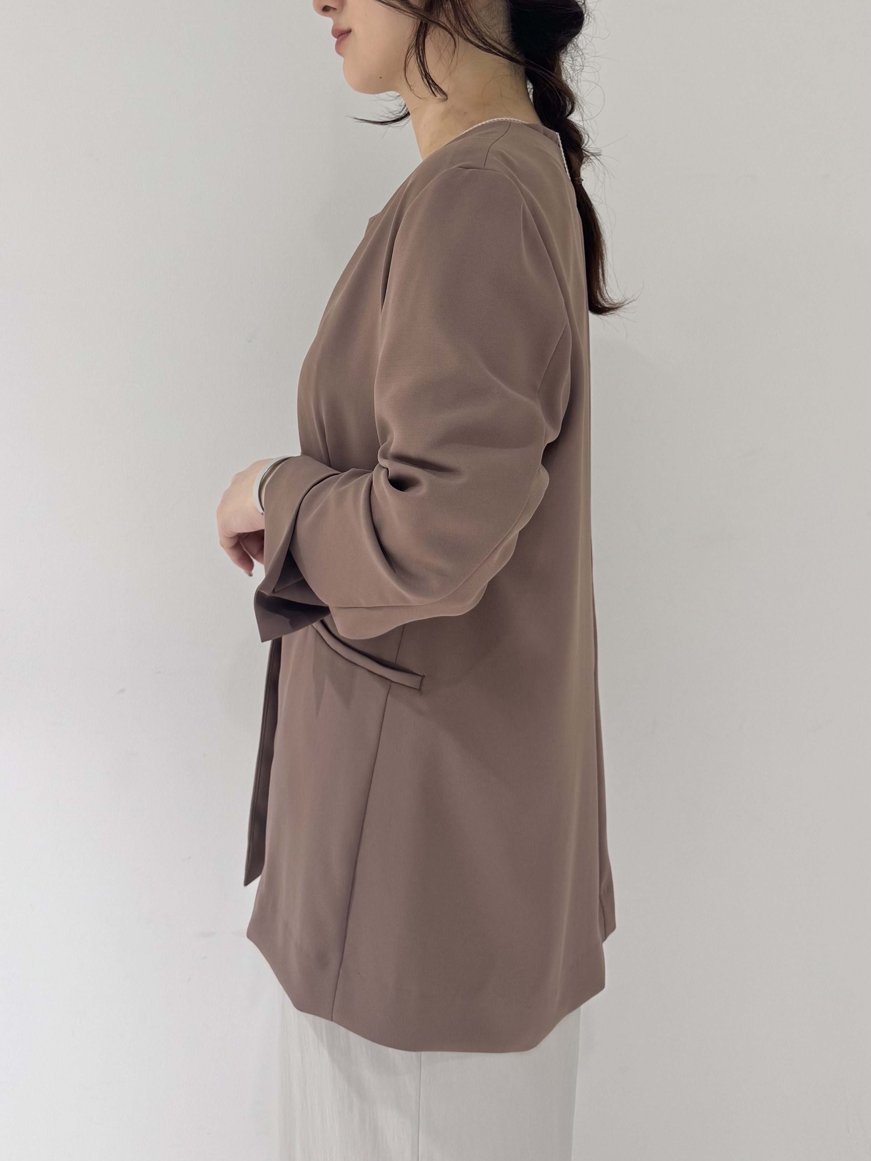 そんさんの「INDIVI｜【接触冷感／透湿／着る日傘】ノーカラージャケット」を使ったコーディネート