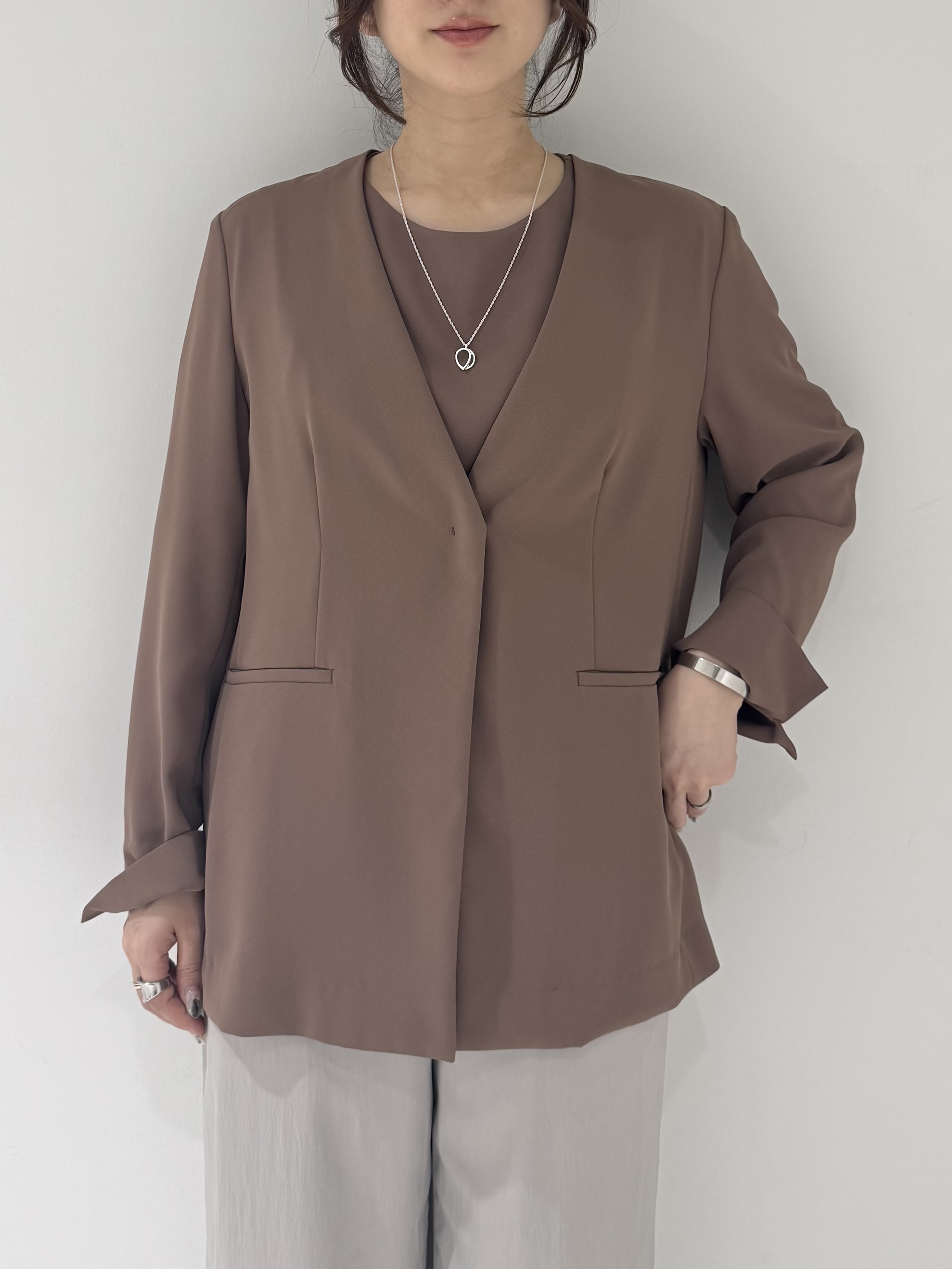 そんさんの「INDIVI｜【接触冷感／透湿／着る日傘】ノーカラージャケット」を使ったコーディネート