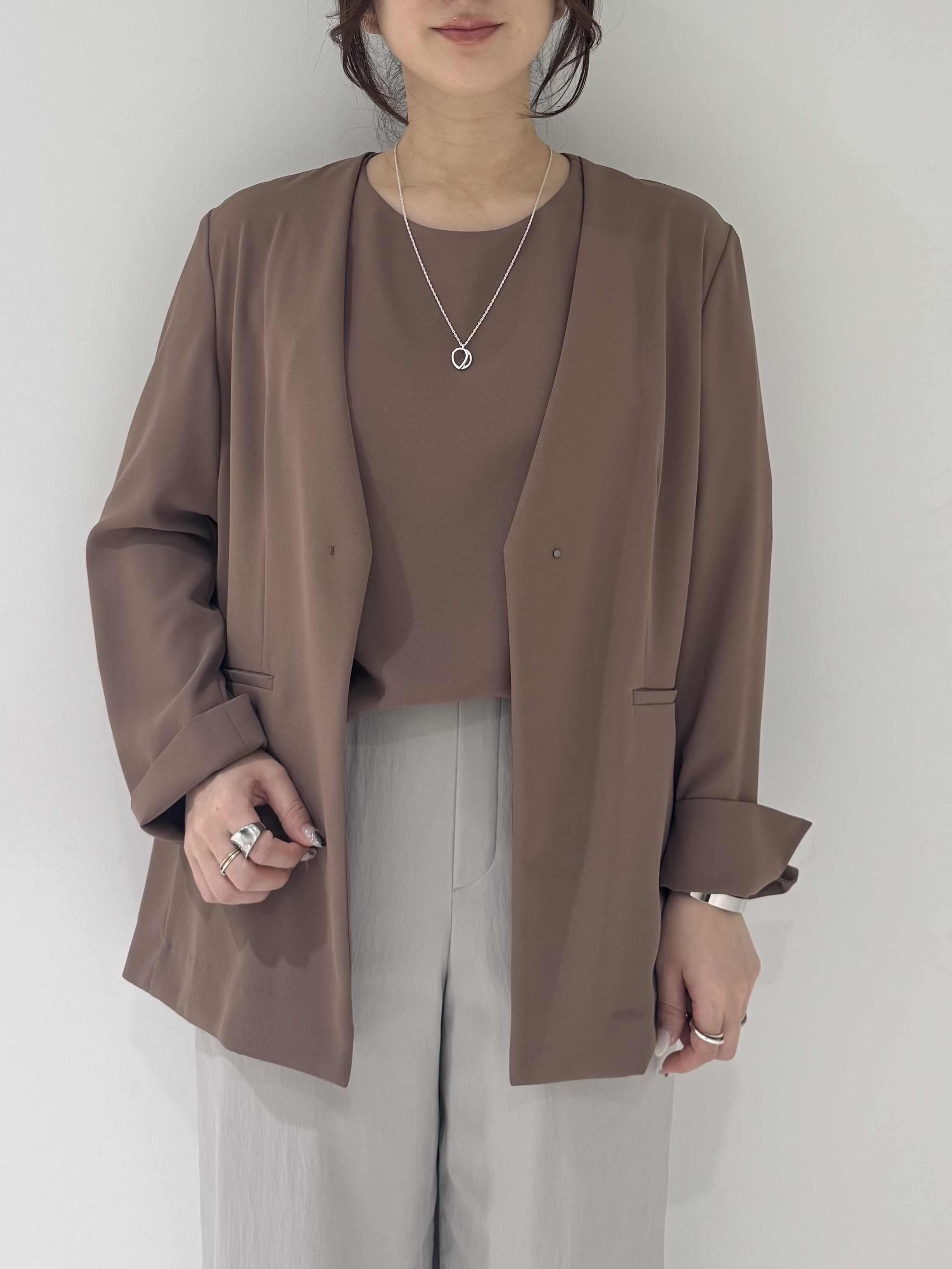 そんさんの「INDIVI｜【接触冷感／透湿／着る日傘】ノーカラージャケット」を使ったコーディネート