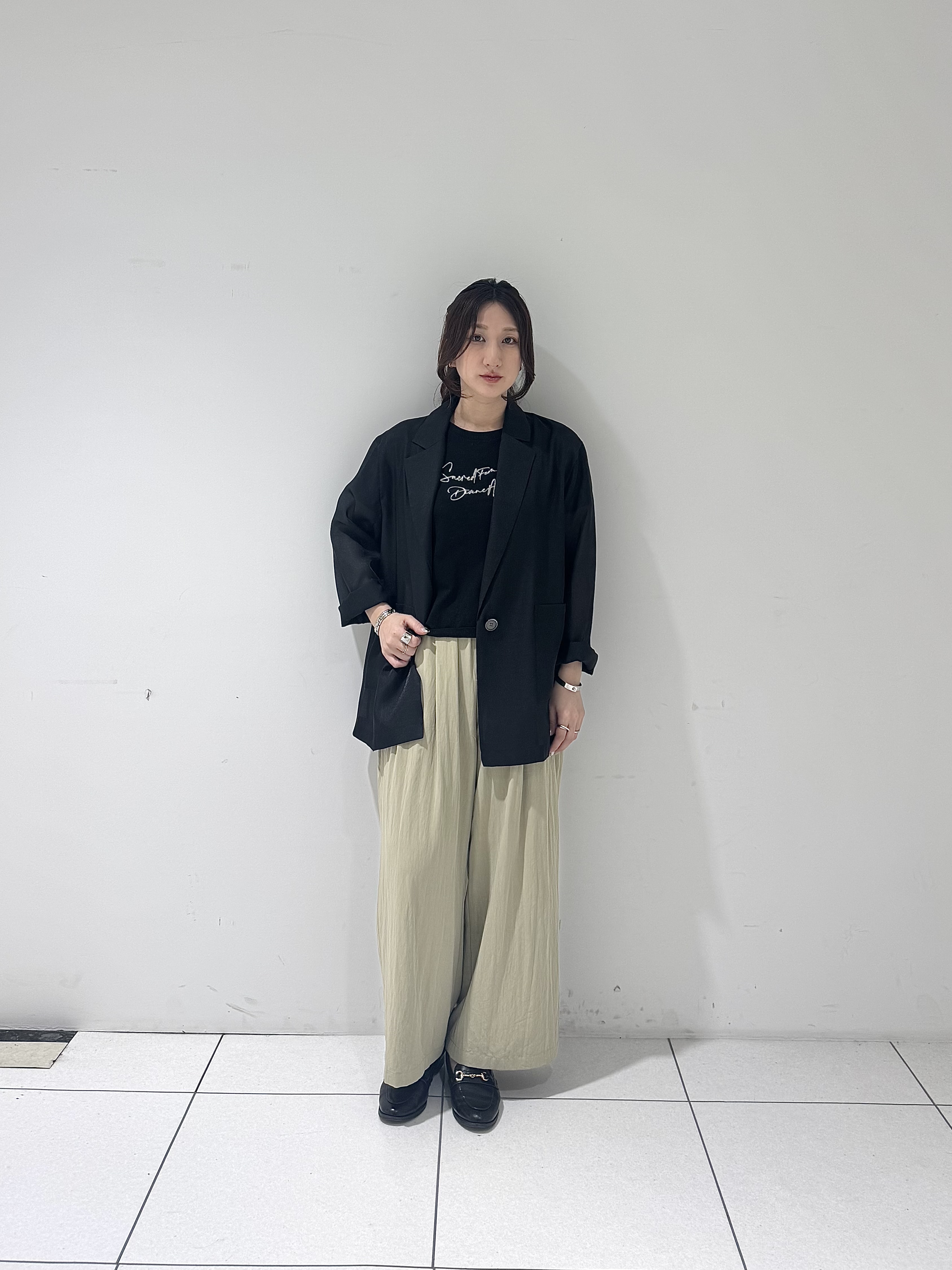 そんさんの「INDIVI｜【接触冷感/通気性】シアーシャツジャケット」を使ったコーディネート