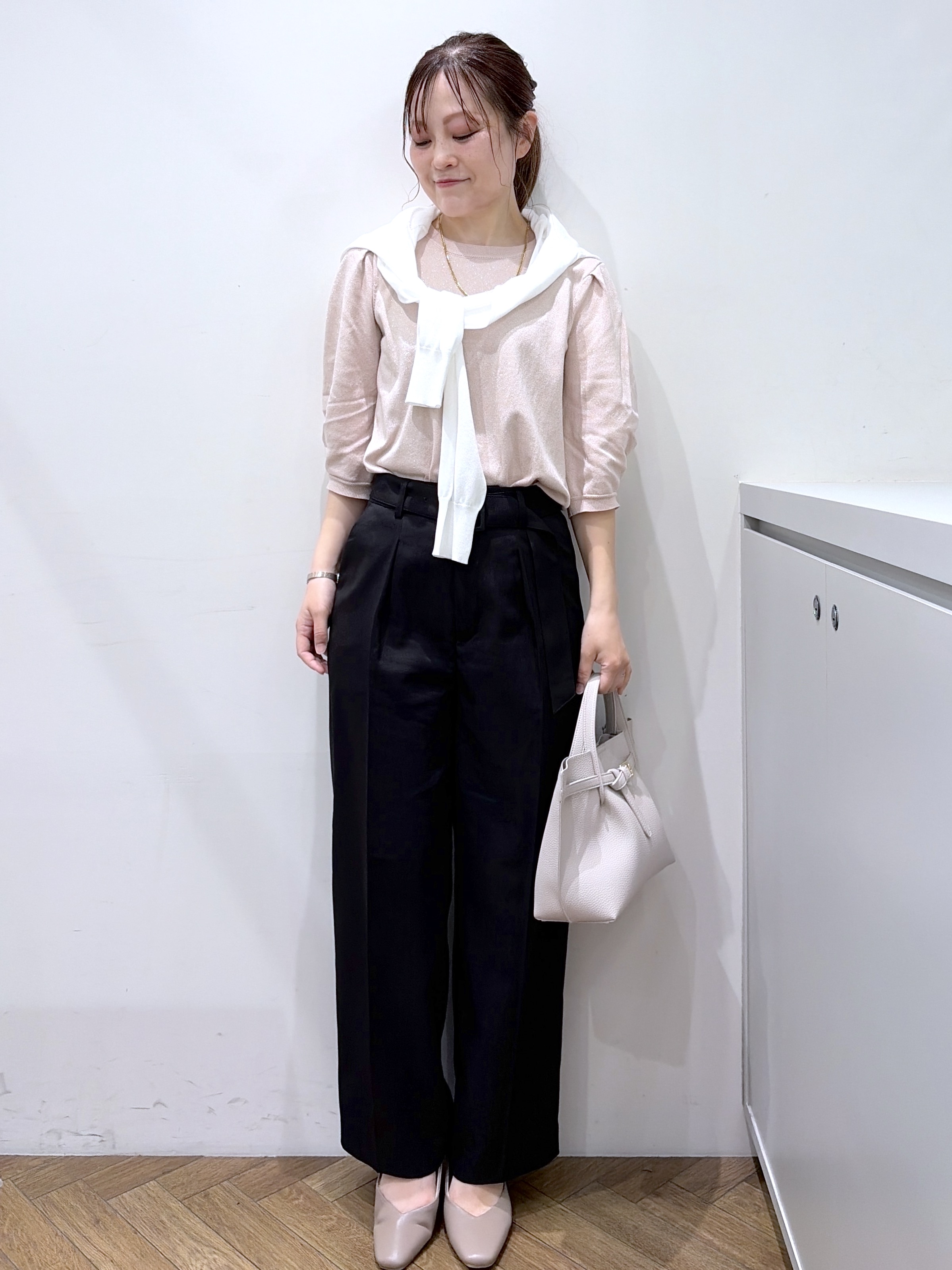 Junさんの「index｜【接触冷感】ビジューボタンカーディガン《抗ピリング／洗濯機OK》」を使ったコーディネート