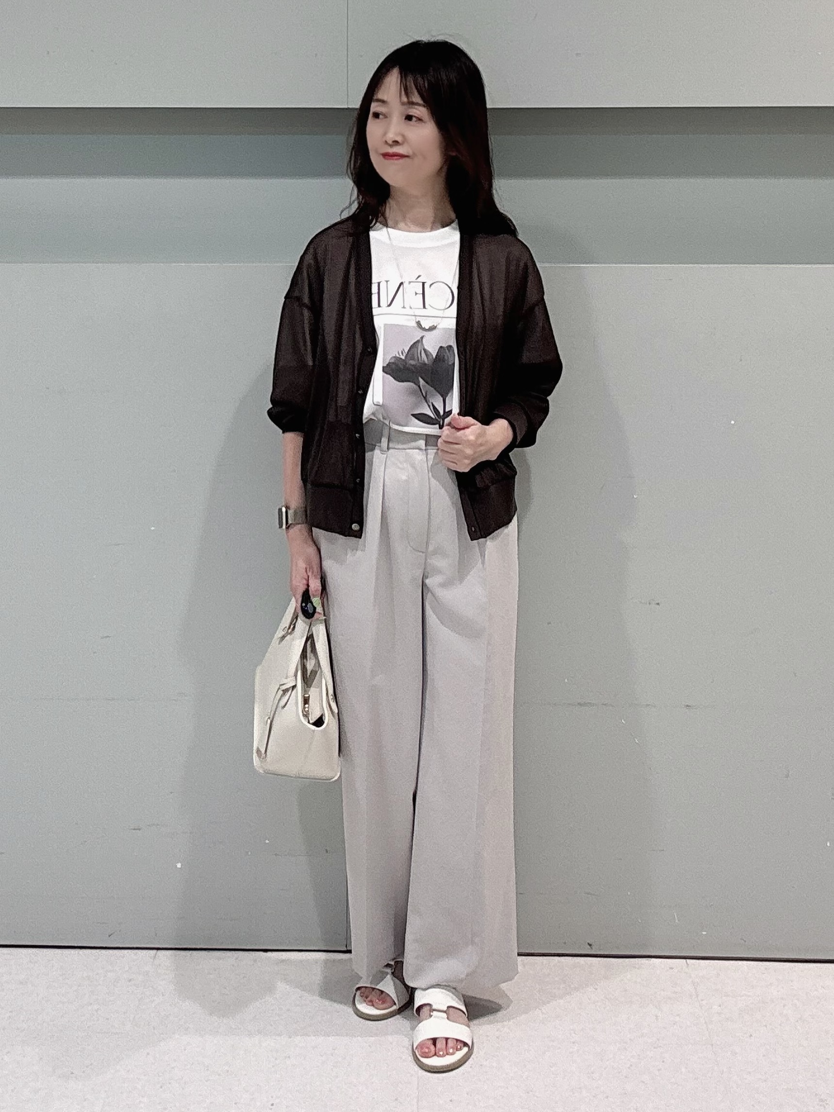makiさんの「UNTITLED｜【7色展開/ゆったり/ショート丈】シアートリコットカーディガン」を使ったコーディネート