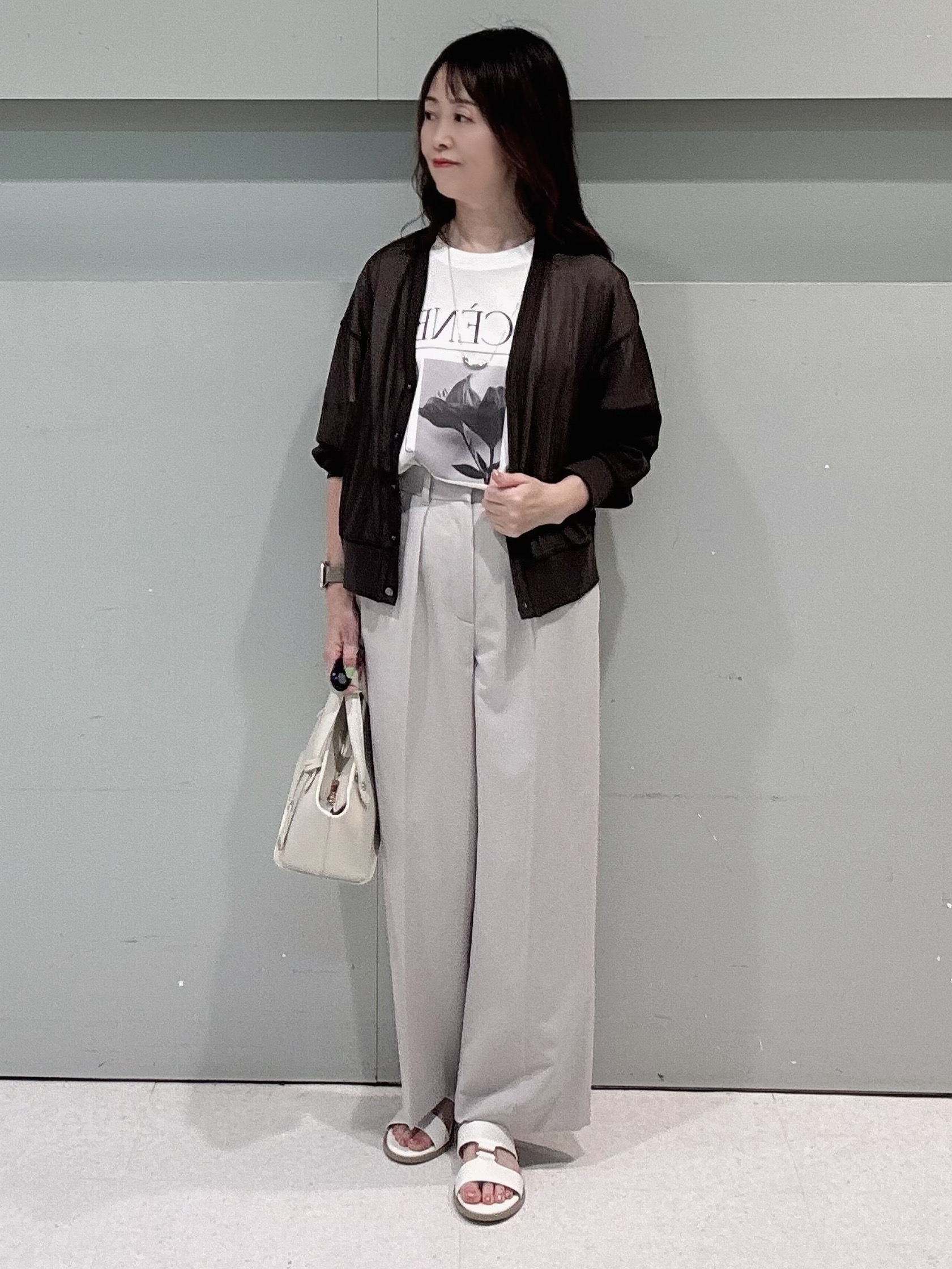 makiさんの「UNTITLED｜【7色展開/ゆったり/ショート丈】シアートリコットカーディガン」を使ったコーディネート