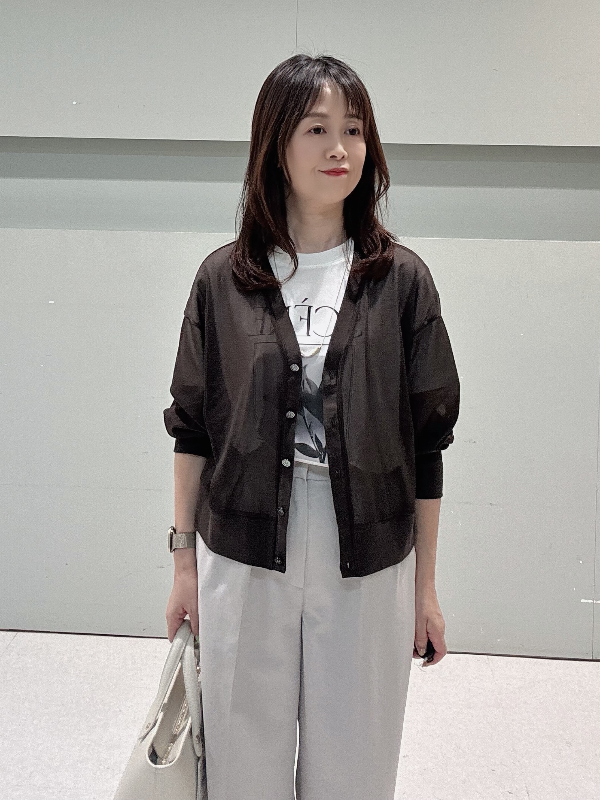 makiさんの「UNTITLED｜【7色展開/ゆったり/ショート丈】シアートリコットカーディガン」を使ったコーディネート