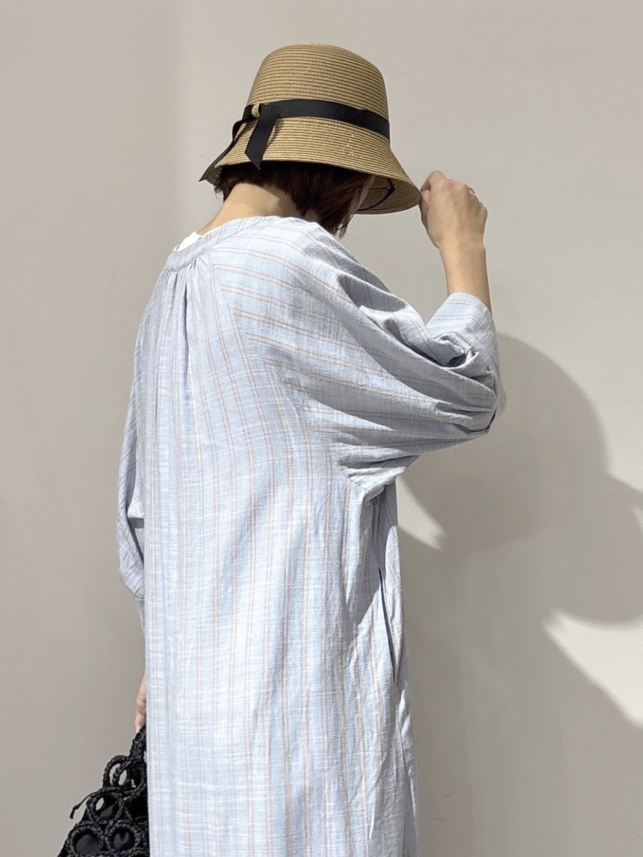 NAKAさんの「OPAQUE.CLIP｜キーネックロングワンピース【洗える】」を使ったコーディネート