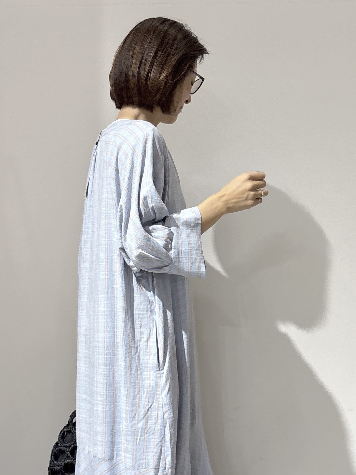 NAKAさんの「OPAQUE.CLIP｜キーネックロングワンピース【洗える】」を使ったコーディネート