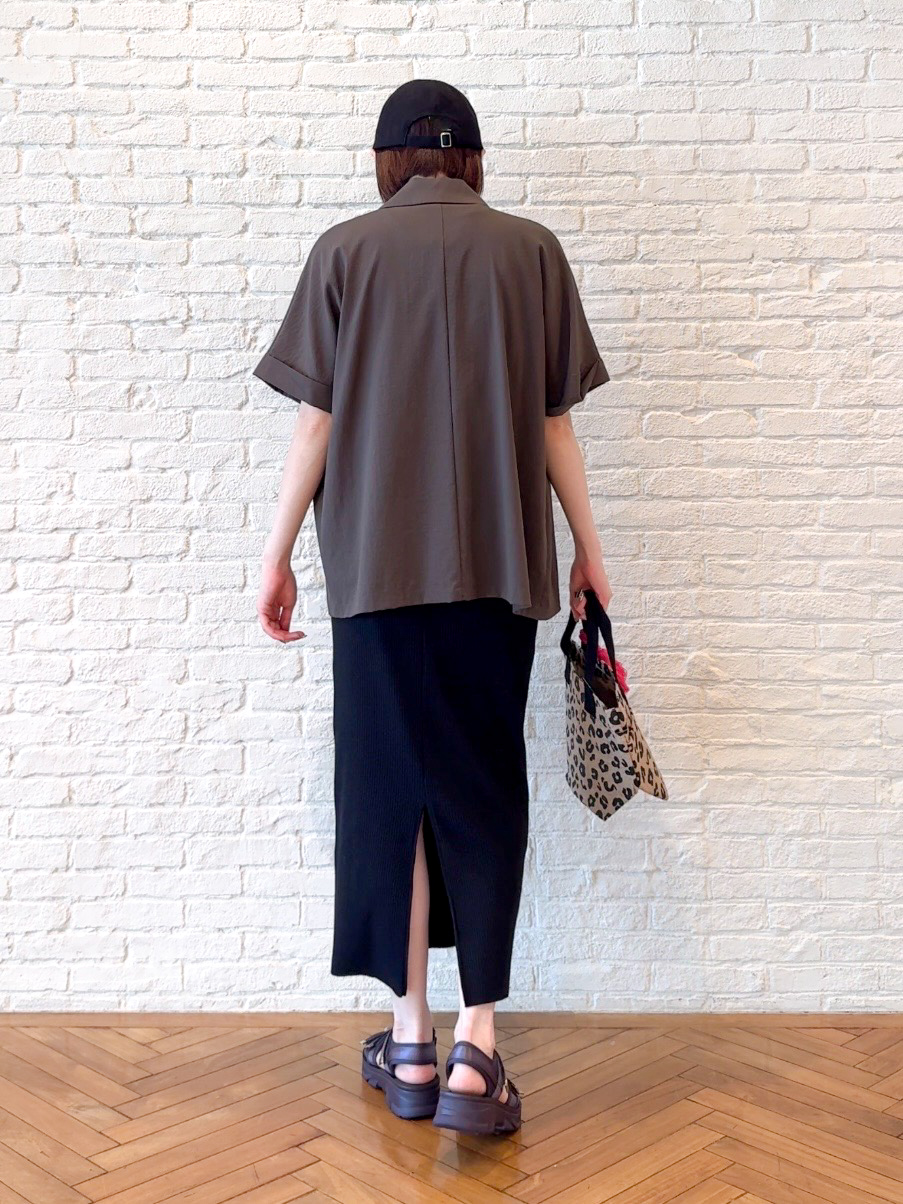 𝐜𝐡𝐢𝐤𝐚さんの「SHOO･LA･RUE｜【高レビュー/洗濯機可/セットアップ可】軽凛(かろりん) 半袖ジャケット」を使ったコーディネート