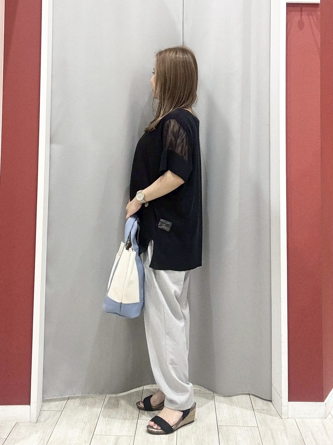 shioさんの「SHOO･LA･RUE｜【2点セット/S-LL/体型カバー】さらりと涼し気 シアーニット+タンクトップ」を使ったコーディネート