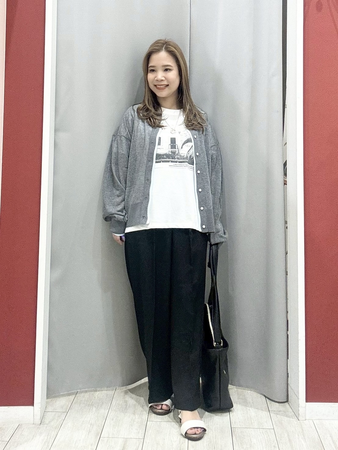 shioさんの「SHOO･LA･RUE｜【ひんやり/S-LL/洗濯機可】色・柄選べる お袖チュールレイヤード プリントアソートTシャツ」を使ったコーディネート