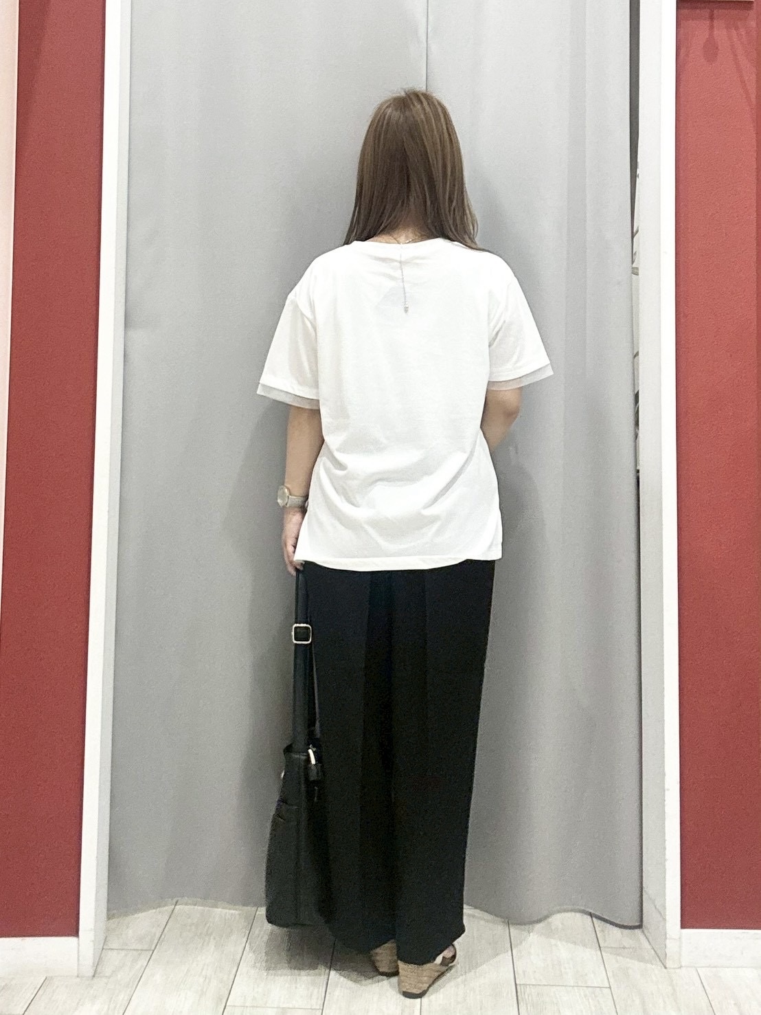 shioさんの「SHOO･LA･RUE｜【ひんやり/S-LL/洗濯機可】色・柄選べる お袖チュールレイヤード プリントアソートTシャツ」を使ったコーディネート