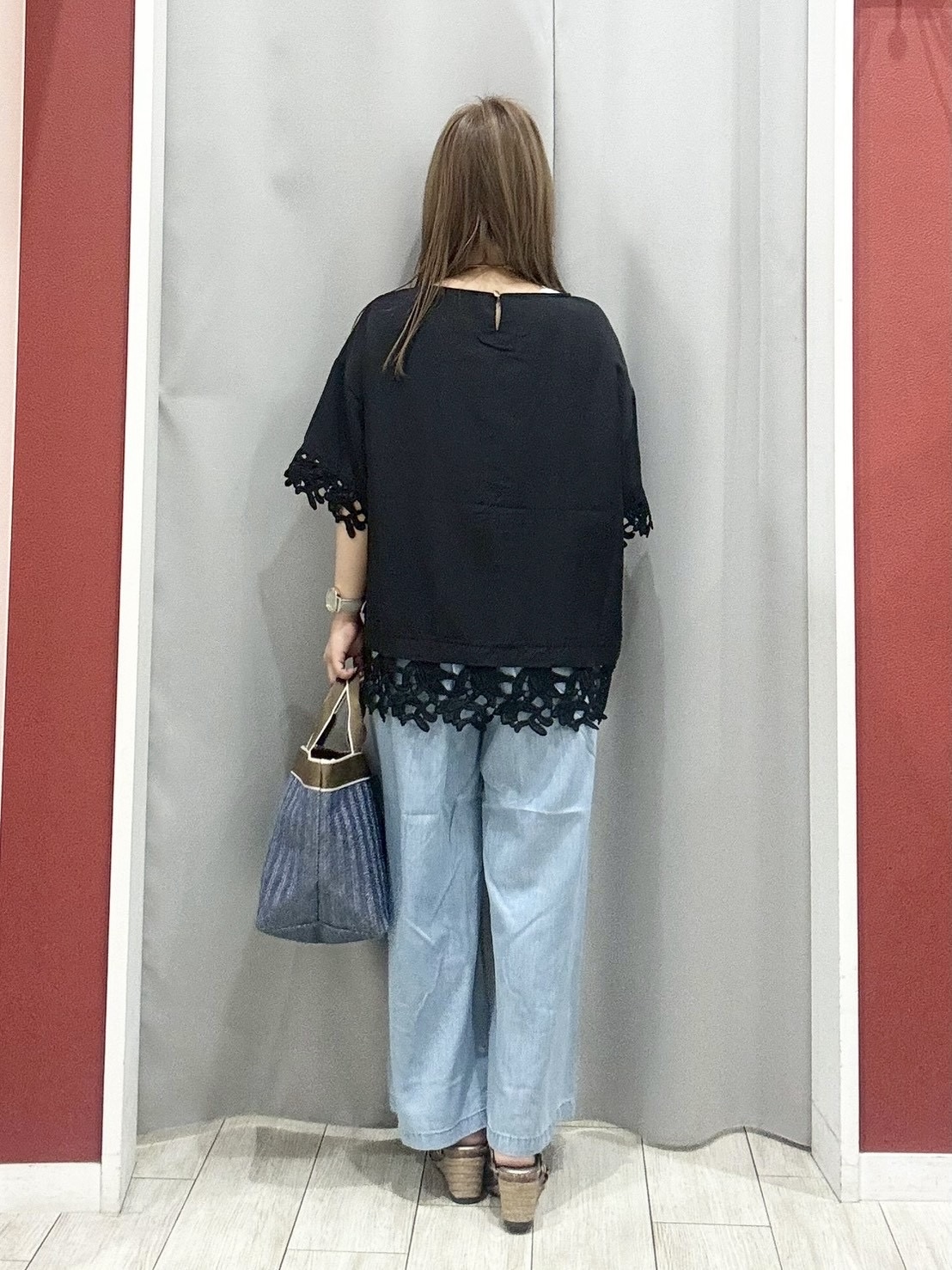 shioさんの「SHOO･LA･RUE｜【洗濯後しわになりにくい/S-LL】コーデの主役になる レース付きブラウス」を使ったコーディネート